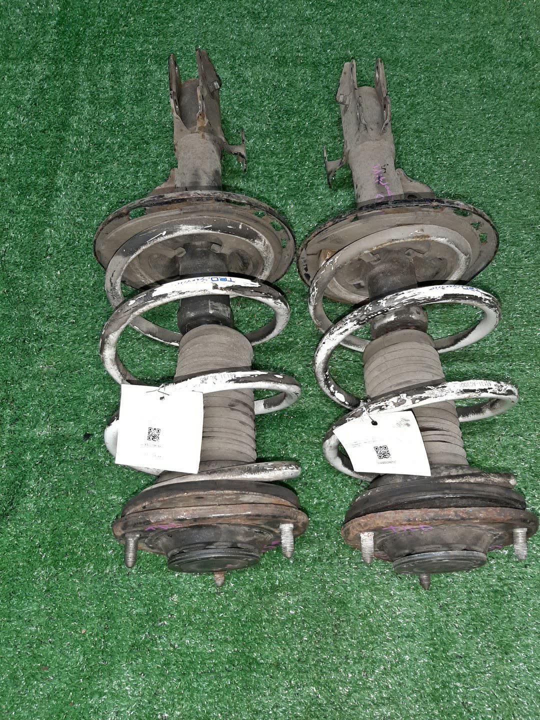 Стойка левая передняя TOYOTA RAV4, VANGUARD ACA31W, GSA33W, ACA33W 2AZ-FE, 2GR-FE 1 ракурс Стойка левая передняя TOYOTA RAV4, VANGUARD ACA31W, GSA33W, ACA33W 2AZ-FE, 2GR-FE 1 ракурс