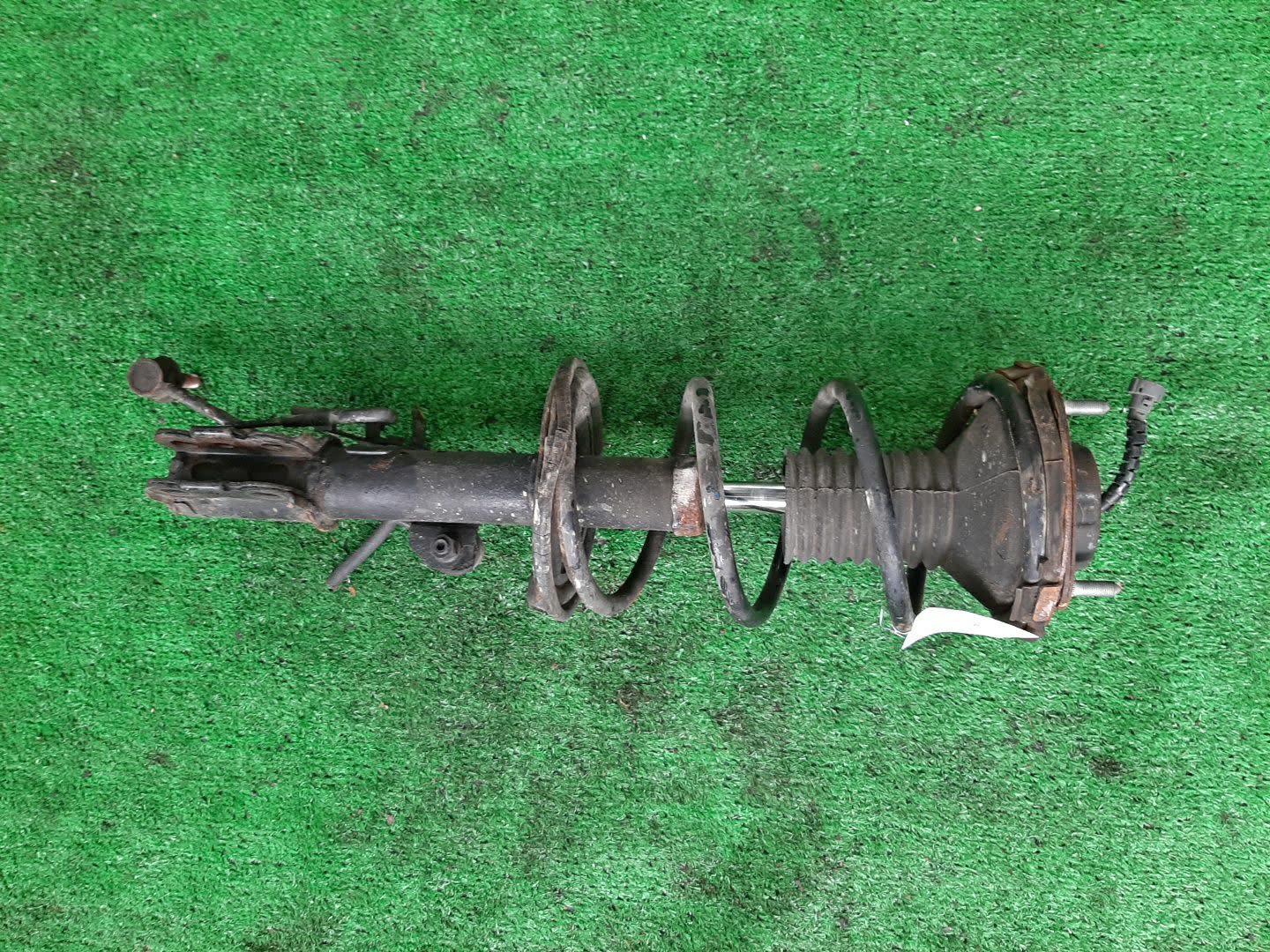 Стойка левая передняя TOYOTA NOAH, VOXY, IPSUM AZR65G, ACM26W 1AZ-FSE, 2AZ-FE 1 ракурс