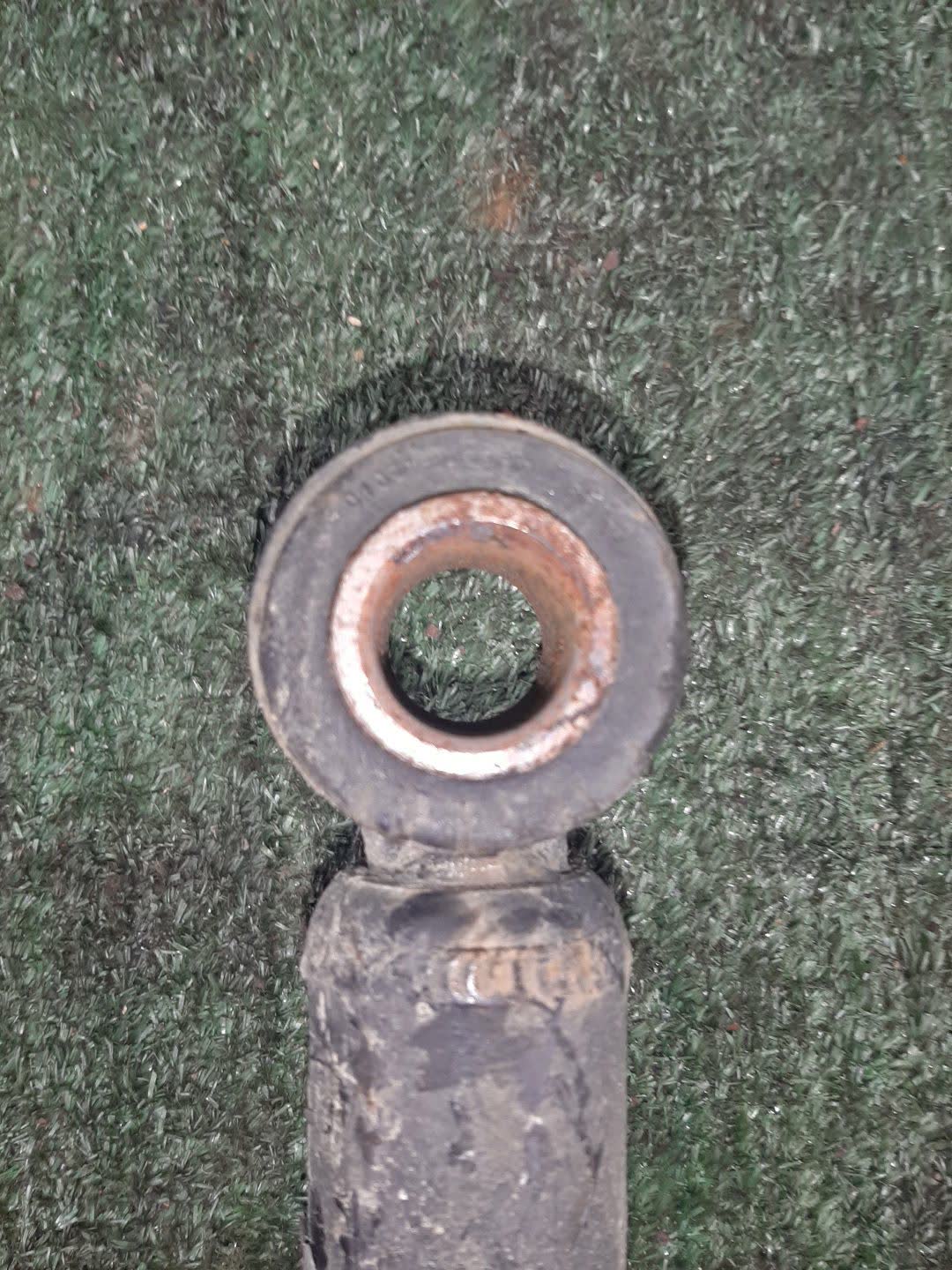 Стойка левая задняя TOYOTA COROLLA, OPA, PREMIO, COROLLA SPACIO, VISTA, ALLION, COROLLA FIELDER, ALLEX, COROLLA RUNX, SIENTA, WILL VS, VISTA ARDEO, COROLLA  AXIO NZE121, NZE120, NZE141, ZZE122, CE121, ZZE123, ACT10, ZCT10, ZZT240, NZT240, AZT240, NZE