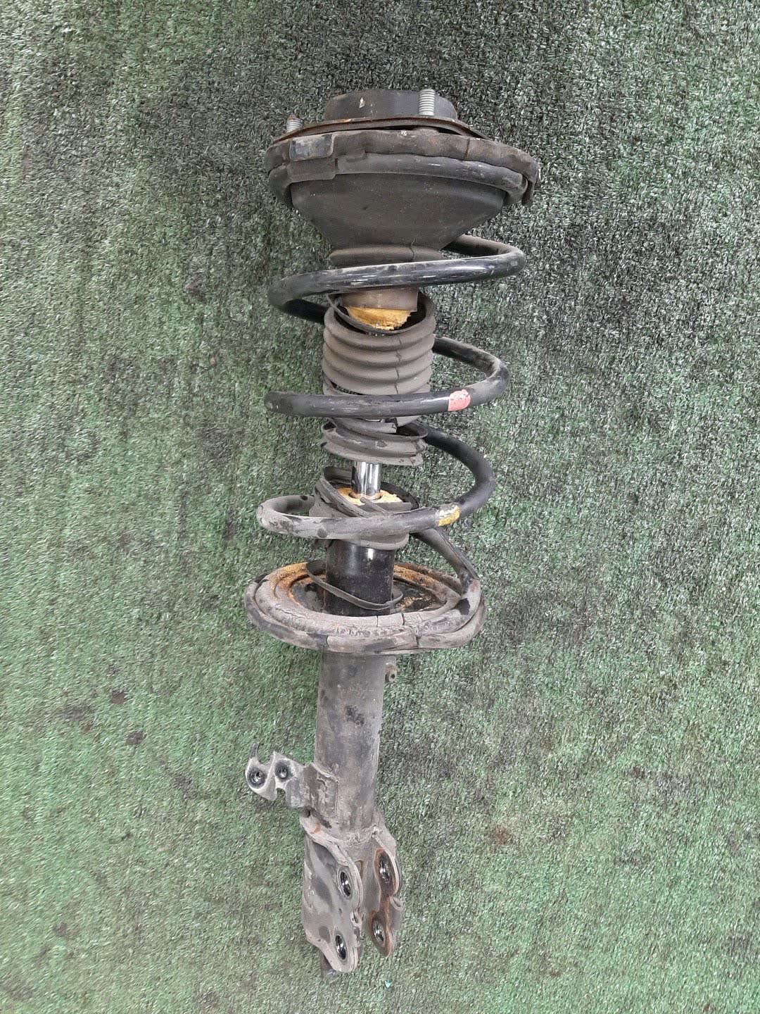 Стойка правая передняя TOYOTA VISTA, VISTA ARDEO ZZV50, AZV50, SV50, ZZV50G, SV50G, AZV50G 1ZZ-FE, 1AZ-FSE, 3S-FSE 1 ракурс