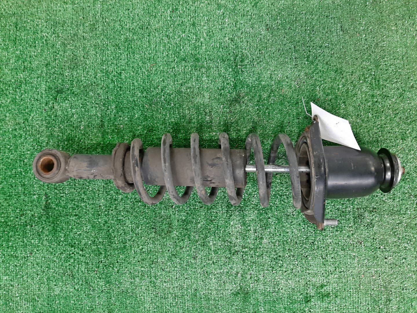 Стойка правая задняя TOYOTA COROLLA, OPA, PREMIO, COROLLA SPACIO, VISTA, ALLION, COROLLA FIELDER, ALLEX, COROLLA RUNX, SIENTA, WILL VS, VISTA ARDEO, COROLLA  AXIO NZE121, NZE120, NZE141, ZZE122, CE121, ZZE123, ACT10, ZCT10, ZZT240, NZT240, AZT240, NZ