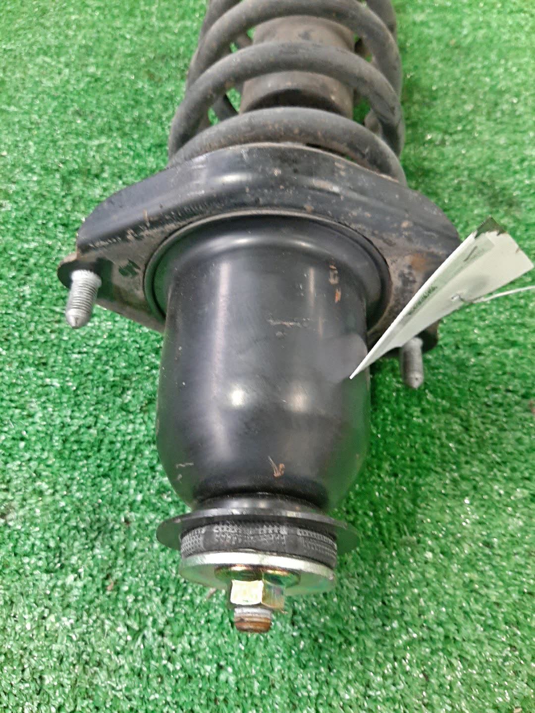 Стойка правая задняя TOYOTA COROLLA, OPA, PREMIO, COROLLA SPACIO, VISTA, ALLION, COROLLA FIELDER, ALLEX, COROLLA RUNX, SIENTA, WILL VS, VISTA ARDEO, COROLLA  AXIO NZE121, NZE120, NZE141, ZZE122, CE121, ZZE123, ACT10, ZCT10, ZZT240, NZT240, AZT240, NZ
