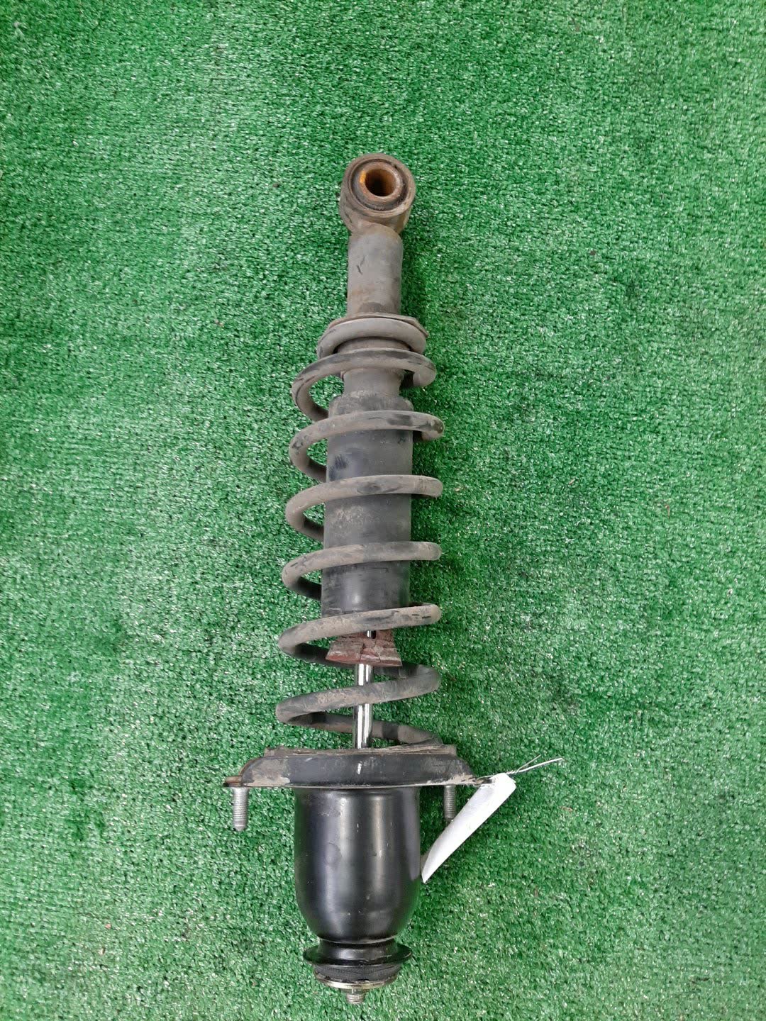Стойка правая задняя TOYOTA COROLLA, OPA, PREMIO, COROLLA SPACIO, VISTA, ALLION, COROLLA FIELDER, ALLEX, COROLLA RUNX, SIENTA, WILL VS, VISTA ARDEO, COROLLA  AXIO NZE121, NZE120, NZE141, ZZE122, CE121, ZZE123, ACT10, ZCT10, ZZT240, NZT240, AZT240, NZ