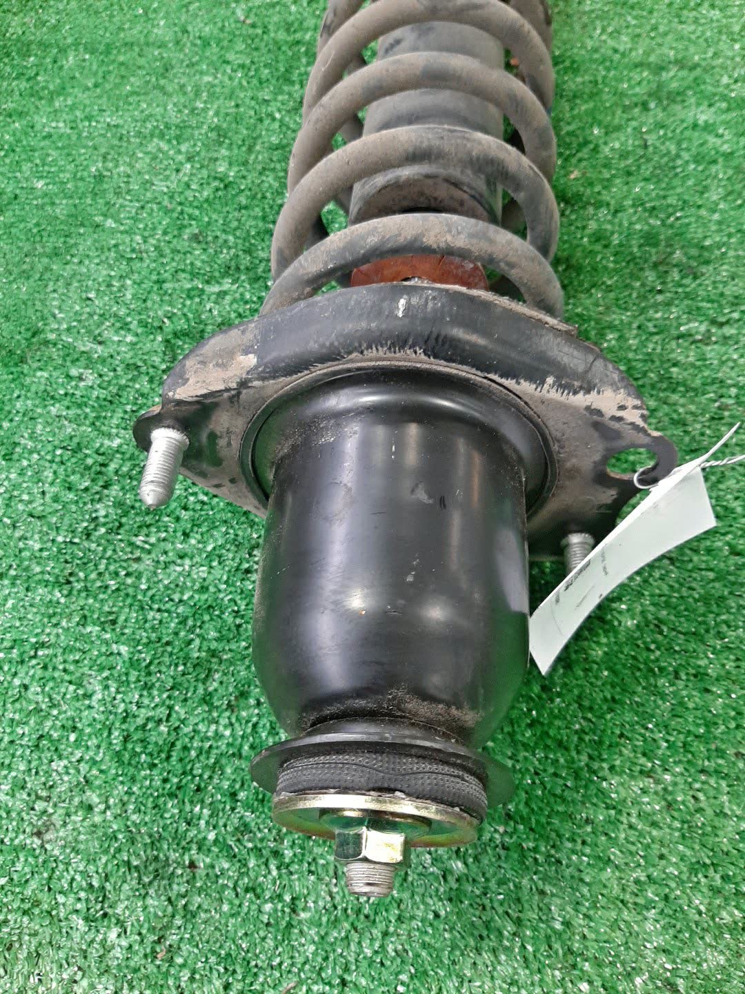 Стойка правая задняя TOYOTA COROLLA, OPA, PREMIO, COROLLA SPACIO, VISTA, ALLION, COROLLA FIELDER, ALLEX, COROLLA RUNX, SIENTA, WILL VS, VISTA ARDEO, COROLLA  AXIO NZE121, NZE120, NZE141, ZZE122, CE121, ZZE123, ACT10, ZCT10, ZZT240, NZT240, AZT240, NZ