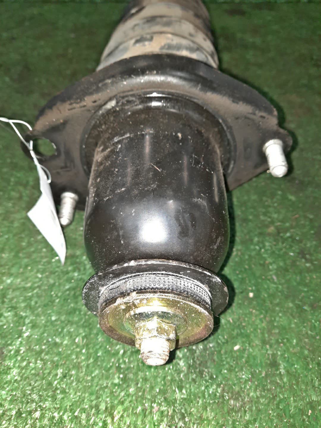 Стойка левая задняя TOYOTA COROLLA, OPA, PREMIO, COROLLA SPACIO, VISTA, ALLION, COROLLA FIELDER, ALLEX, COROLLA RUNX, SIENTA, WILL VS, VISTA ARDEO, COROLLA  AXIO NZE121, NZE120, NZE141, ZZE122, CE121, ZZE123, ACT10, ZCT10, ZZT240, NZT240, AZT240, NZE