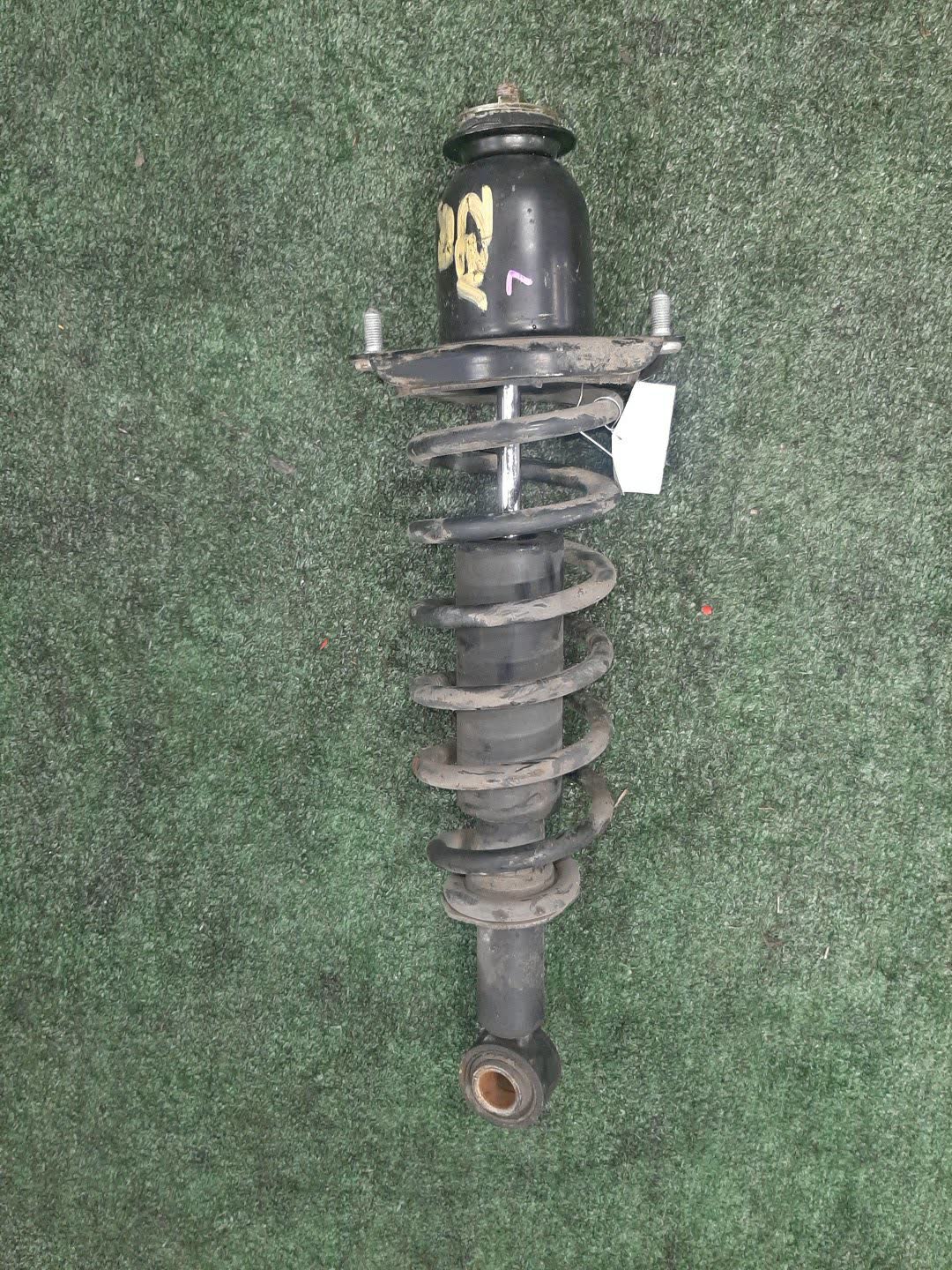 Стойка левая задняя TOYOTA COROLLA, OPA, PREMIO, COROLLA SPACIO, VISTA, ALLION, COROLLA FIELDER, ALLEX, COROLLA RUNX, SIENTA, WILL VS, VISTA ARDEO, COROLLA  AXIO NZE121, NZE120, NZE141, ZZE122, CE121, ZZE123, ACT10, ZCT10, ZZT240, NZT240, AZT240, NZE