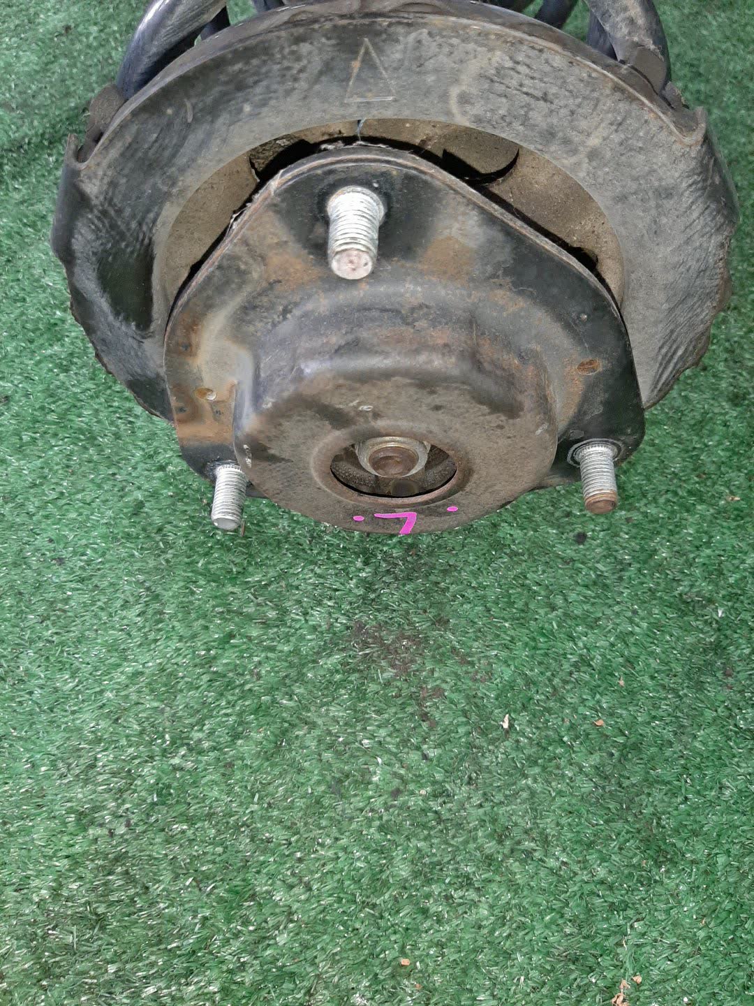 Стойка левая передняя TOYOTA VISTA, VISTA ARDEO ZZV50, AZV50, SV50, ZZV50G, SV50G, AZV50G 1ZZ-FE, 1AZ-FSE, 3S-FSE 2 ракурс