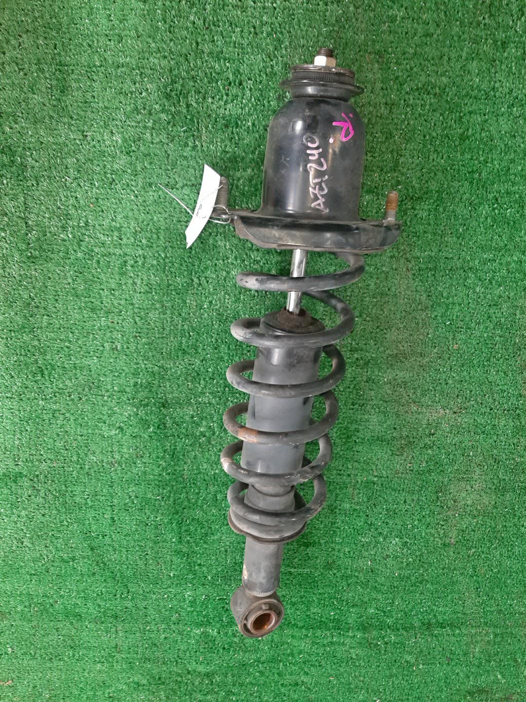 Стойка правая задняя TOYOTA COROLLA, OPA, PREMIO, PRIUS, COROLLA SPACIO, VISTA, ALLION, COROLLA FIELDER, ALLEX, COROLLA RUNX, SIENTA, WILL VS, VISTA ARDEO, COROLLA  AXIO NZE121, NZE120, NZE141, ZZE122, CE121, ZZE123, ACT10, ZCT10, ZZT240, NZT240, AZT