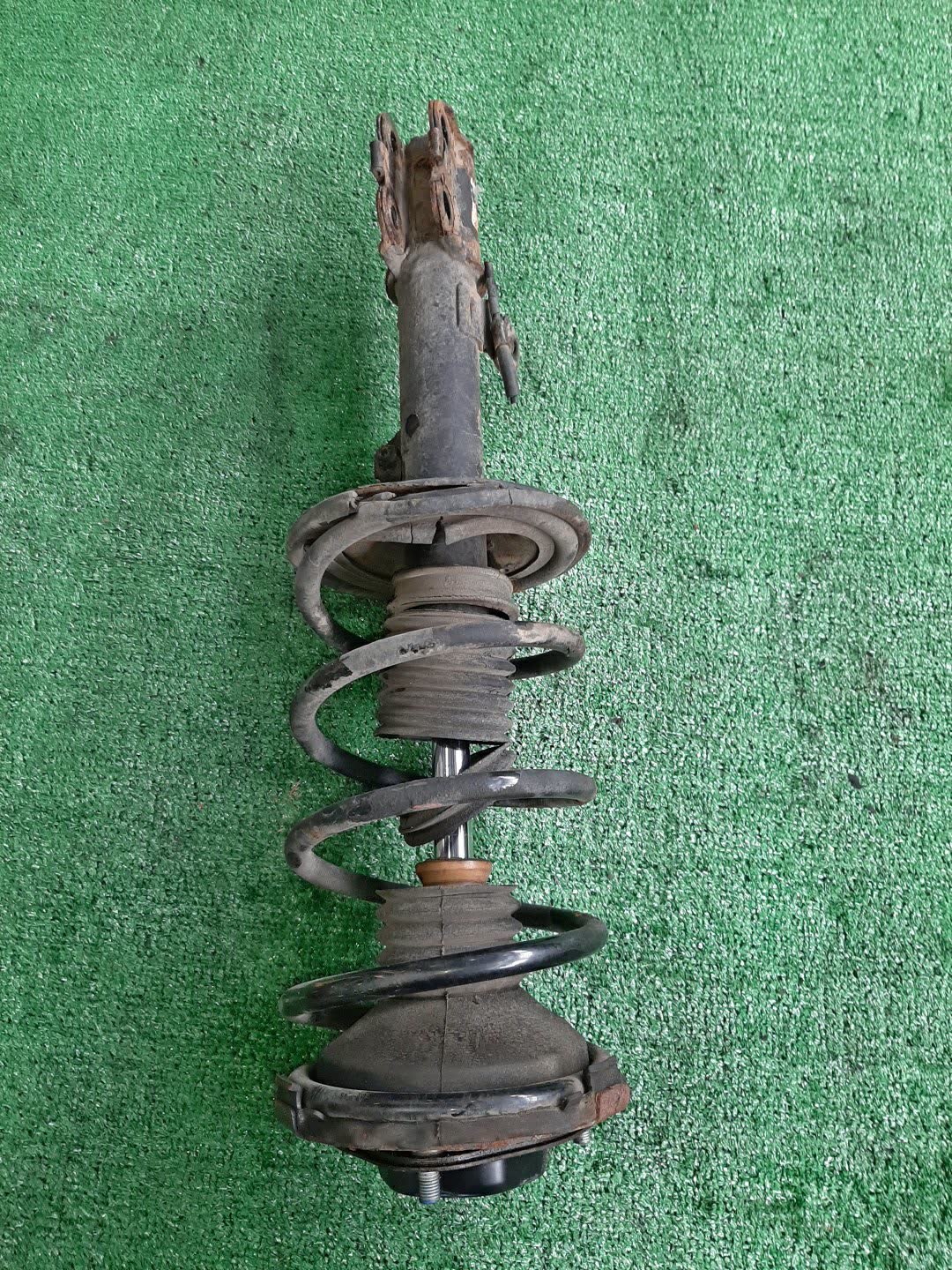Стойка левая передняя TOYOTA VISTA, VISTA ARDEO ZZV50, AZV50, SV50, ZZV50G, SV50G, AZV50G 1ZZ-FE, 1AZ-FSE, 3S-FSE 1 ракурс