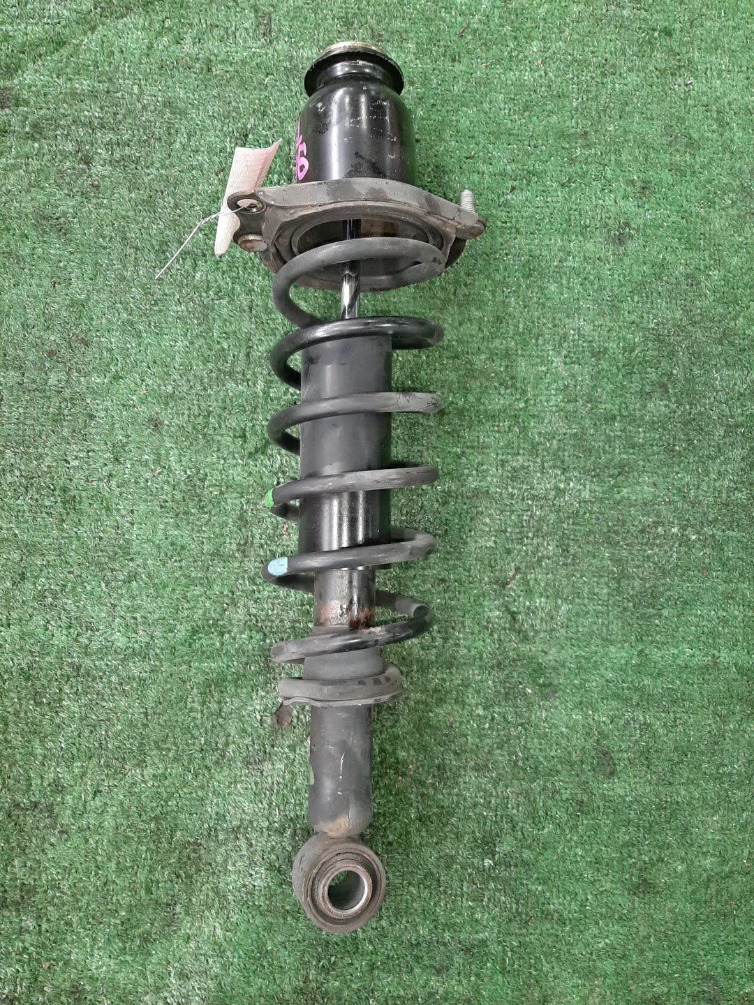 Стойка правая задняя TOYOTA COROLLA, OPA, PREMIO, COROLLA SPACIO, VISTA, ALLION, COROLLA FIELDER, ALLEX, COROLLA RUNX, SIENTA, WILL VS, VISTA ARDEO, COROLLA  AXIO NZE121, NZE120, NZE141, ZZE122, CE121, ZZE123, ACT10, ZCT10, ZZT240, NZT240, AZT240, NZ