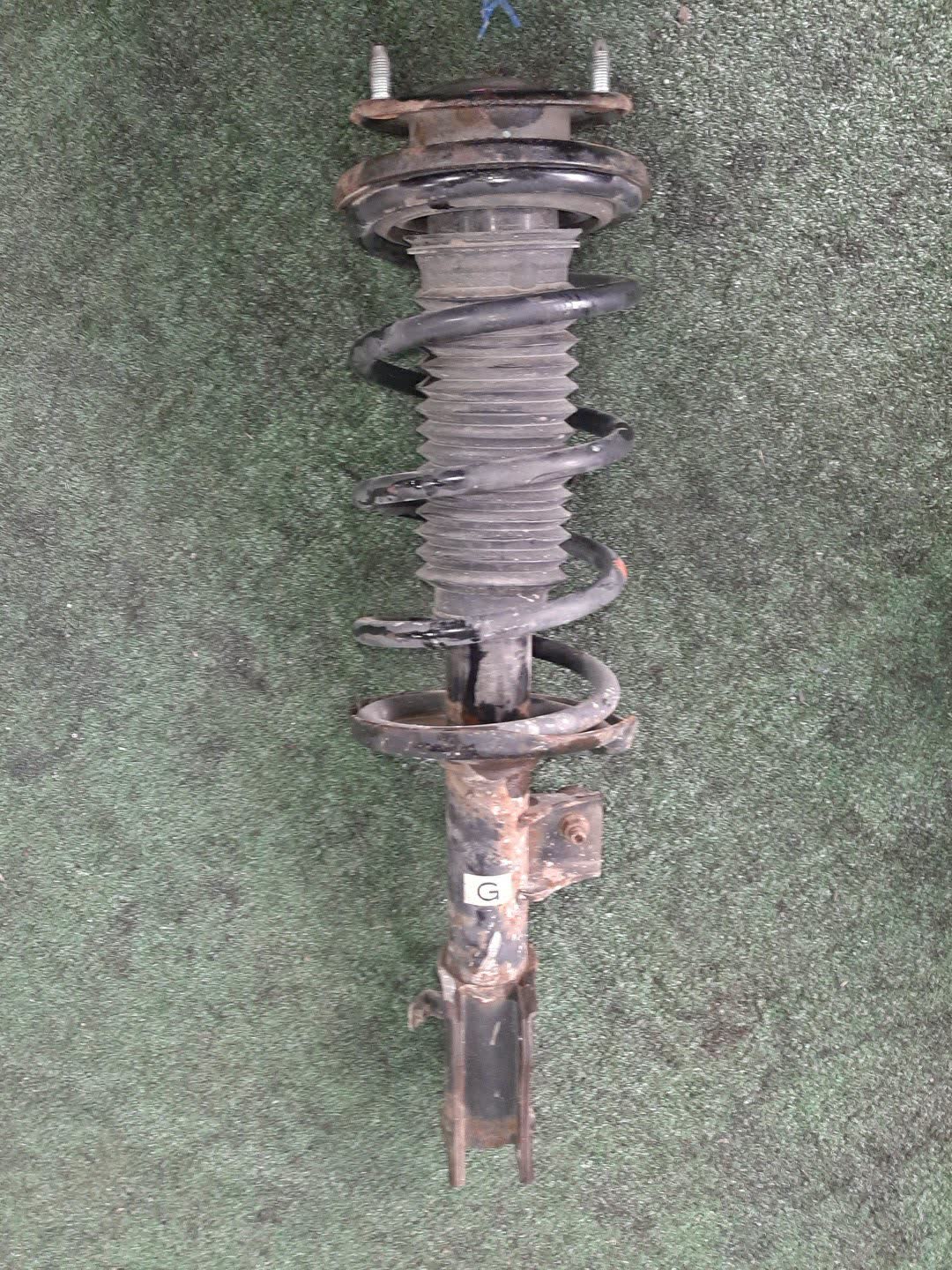 Стойка левая передняя SUZUKI ESCUDO, GRAND VITARA TA74W, TDB4W, TD94W, TD54W, TDA4W M16A, J24B, H27A, J20A 1 ракурс