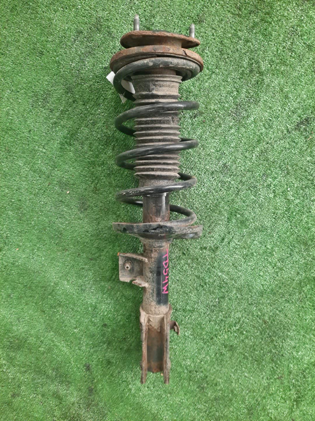 Стойка правая передняя SUZUKI ESCUDO, GRAND VITARA TA74W, TDB4W, TD94W, TD54W, TDA4W M16A, J24B, H27A, J20A 1 ракурс