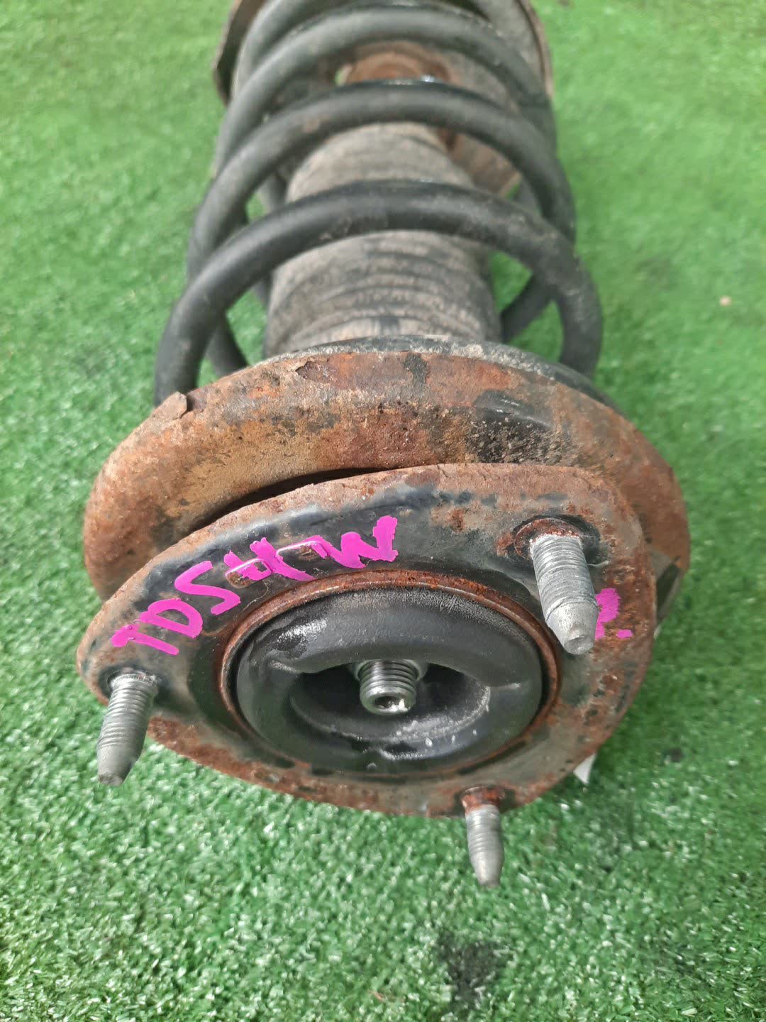 Стойка правая передняя SUZUKI ESCUDO, GRAND VITARA TA74W, TDB4W, TD94W, TD54W, TDA4W M16A, J24B, H27A, J20A 2 ракурс