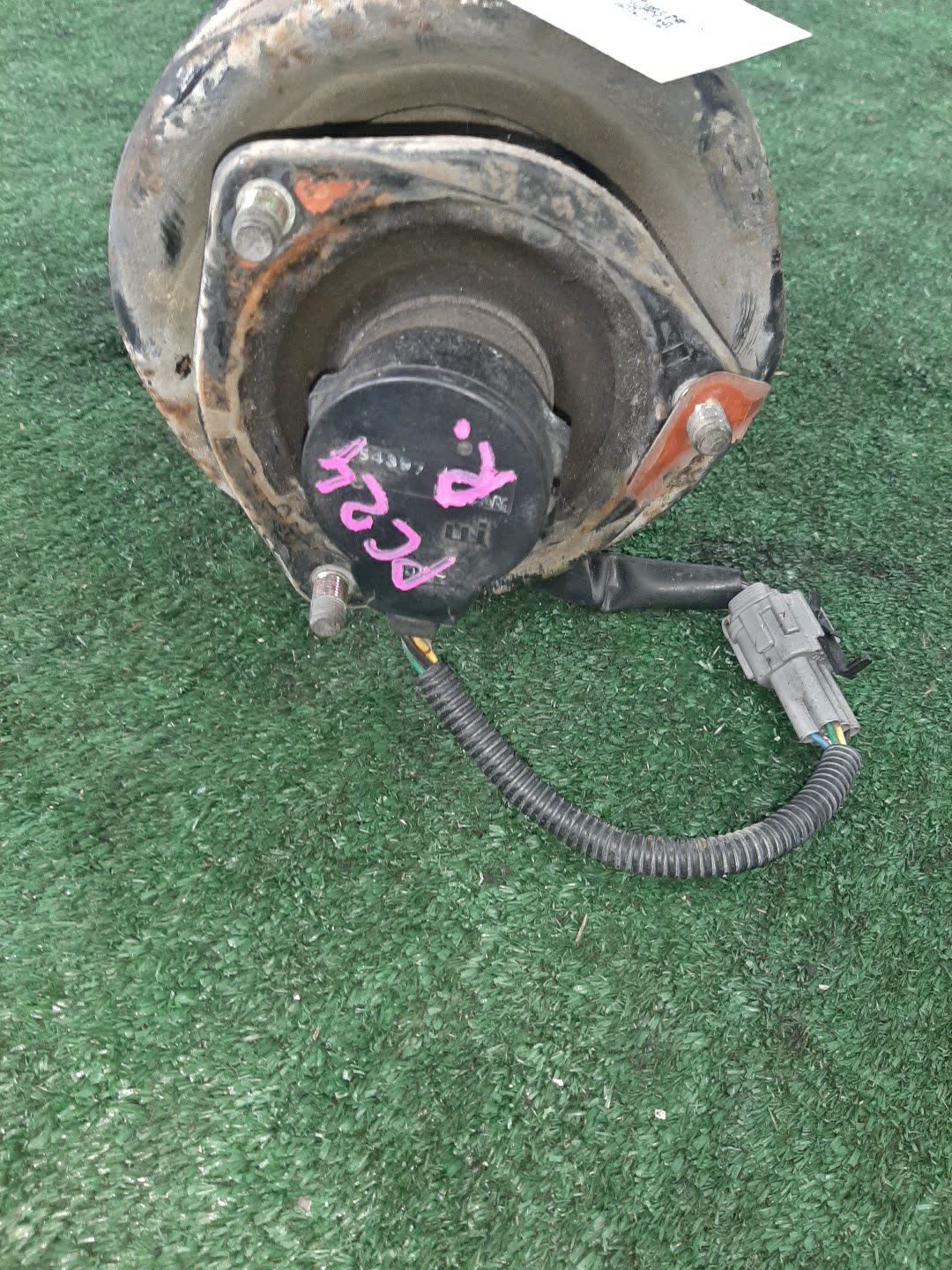 Стойка правая передняя NISSAN SERENA TNC24, TC24, RC24, PC24, PNC24, VC24, VNC24 QR20DE, QR25DE, SR20DE, YD25DDTI 2 ракурс