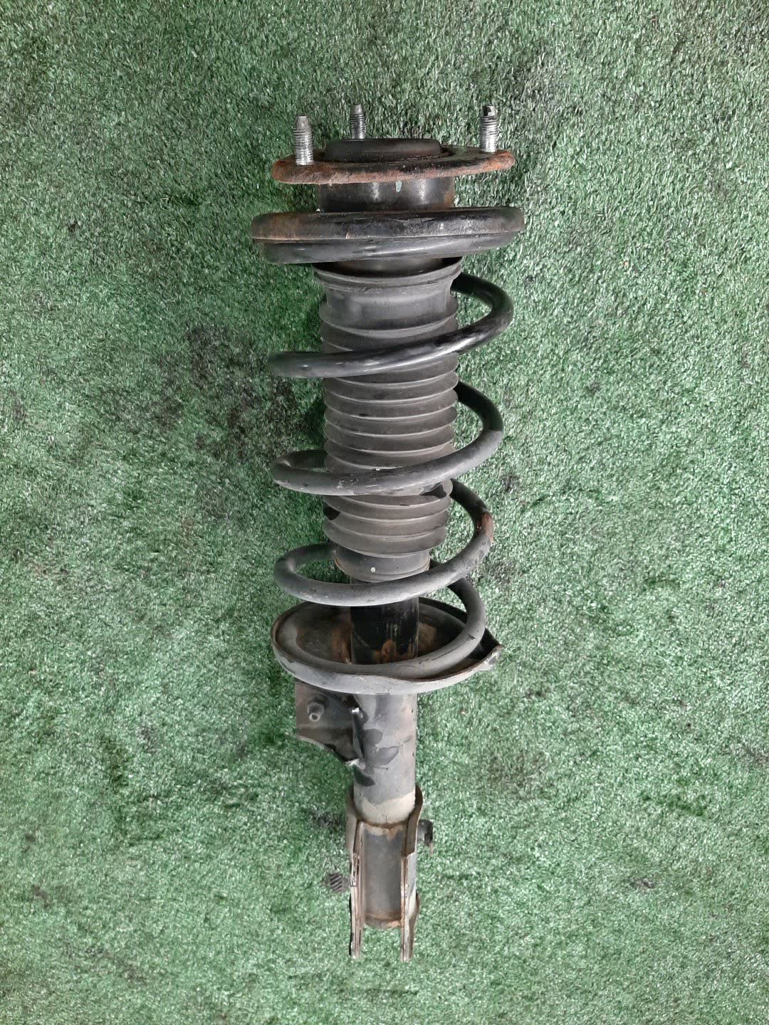 Стойка правая передняя SUZUKI ESCUDO, GRAND VITARA TA74W, TDB4W, TD94W, TD54W, TDA4W M16A, J24B, H27A, J20A 1 ракурс