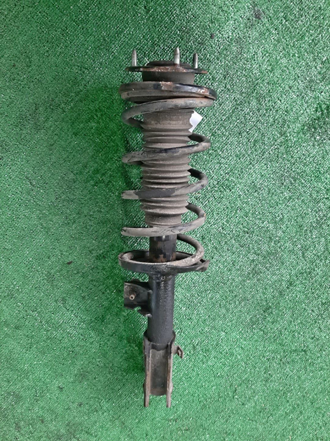 Стойка правая передняя SUZUKI ESCUDO, GRAND VITARA TA74W, TDB4W, TD94W, TD54W, TDA4W M16A, J24B, H27A, J20A 1 ракурс