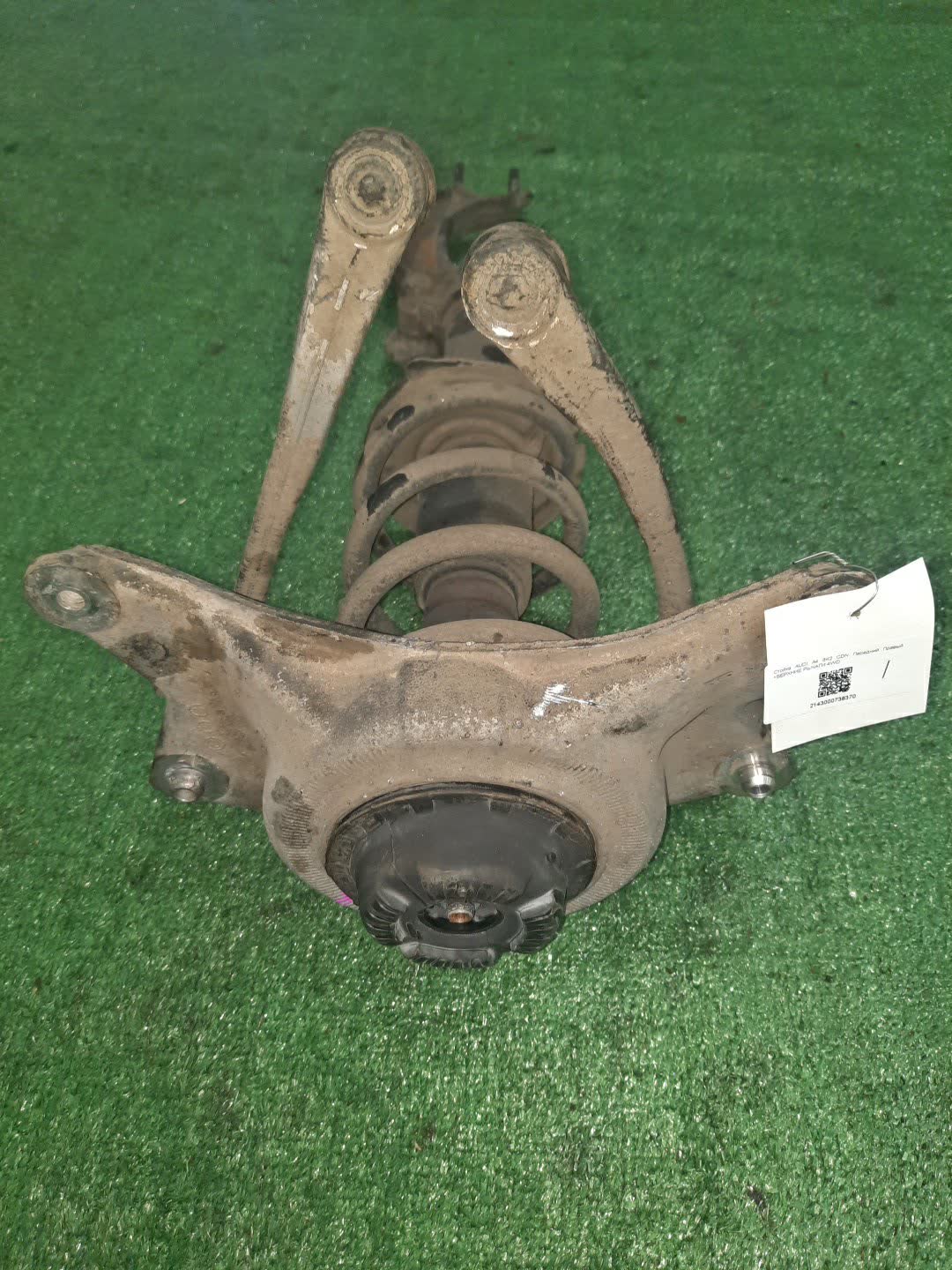 Стойка правая передняя AUDI A4 8K2 CDN 2 ракурс Стойка правая передняя AUDI A4 8K2 CDN 2 ракурс