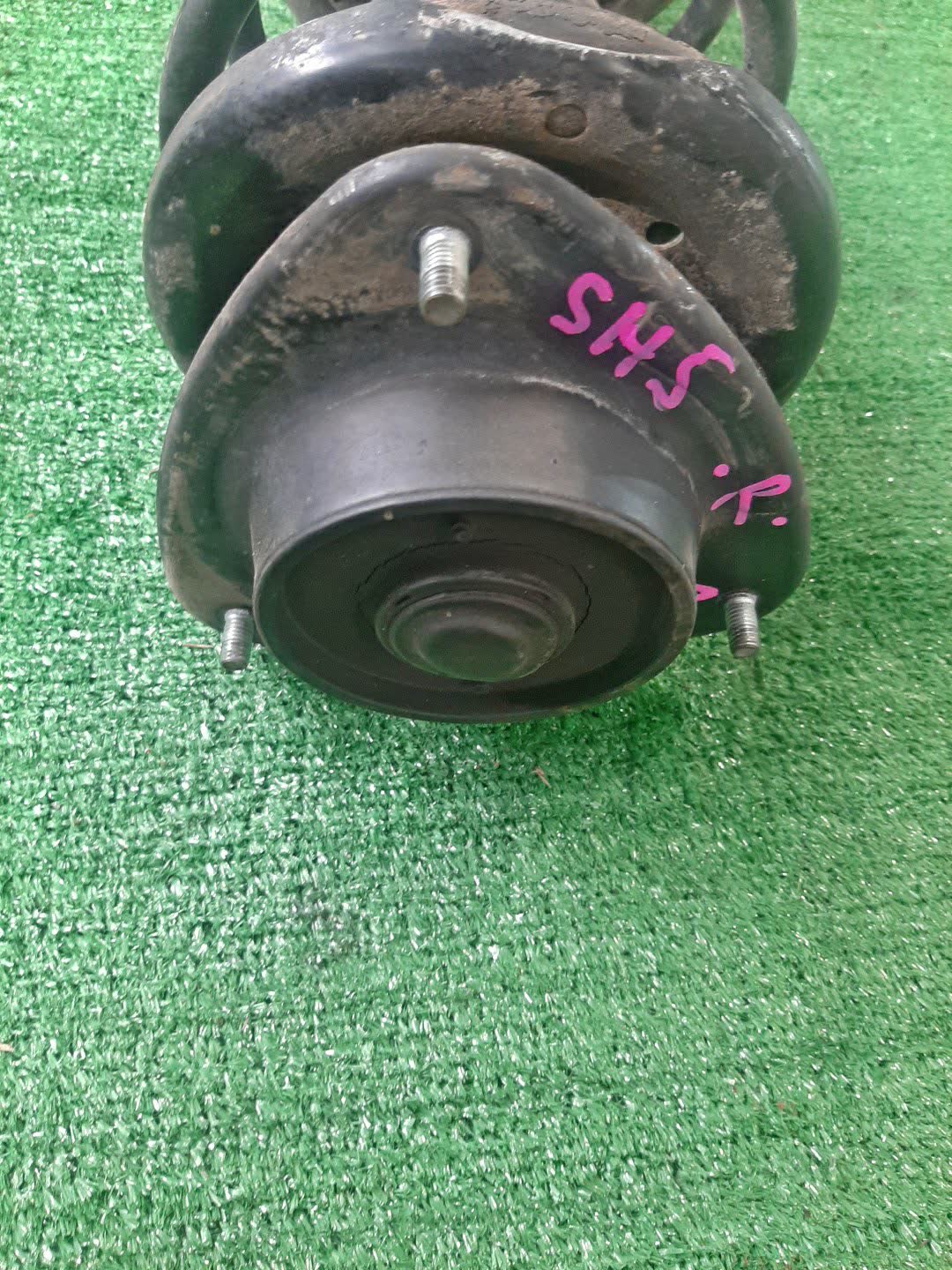 Стойка правая передняя SUBARU FORESTER SHJ, SH5, SH9 FB20, EJ20DE, EJ20T, EJ25T 2 ракурс