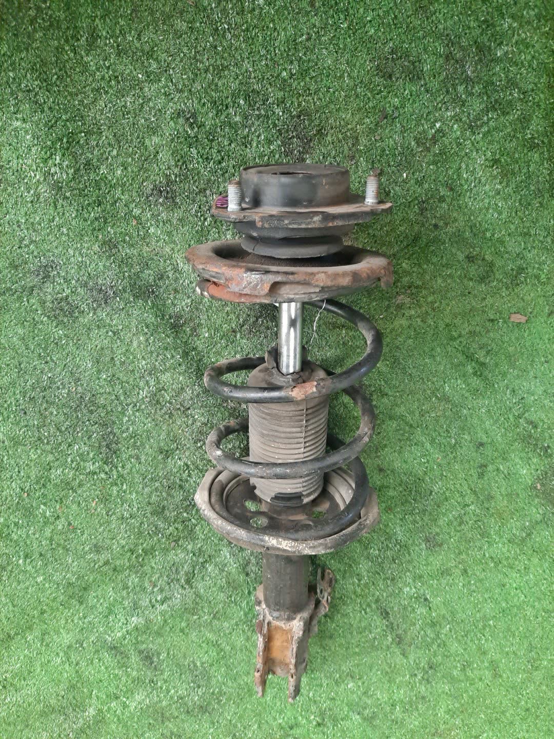 Стойка правая передняя TOYOTA CALDINA, CARINA, CORONA PREMIO ST215W, ST215G, ST215, CT216, CT211, CT210, CT215 3S-GTE, 3S-FE, 3S-GE, 3C-TE, 2C-T 1 ракурс
