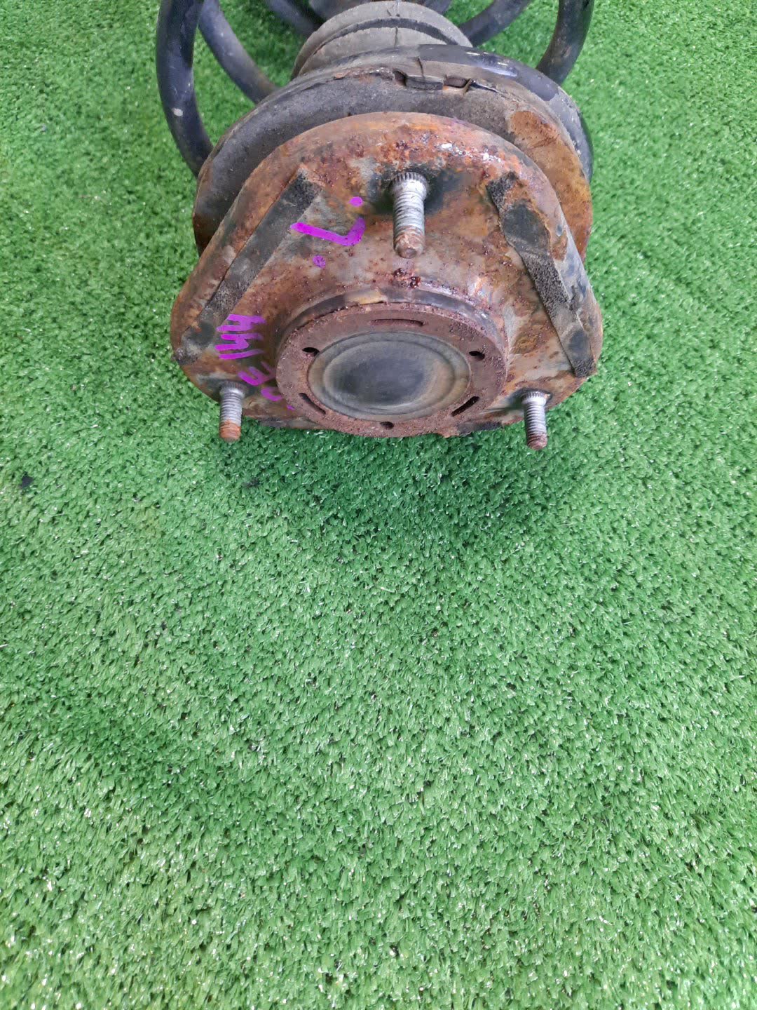 Стойка левая передняя TOYOTA COROLLA, PREMIO, COROLLA SPACIO, WISH, ALLION, COROLLA FIELDER, ALLEX, COROLLA RUNX, WILL VS, COROLLA  AXIO ZZE124, NZE121, NZE120, ZZE122, NZE124, CE121, ZRT265, ZZT240, NZT240, ZRT260, ZZT245, NZT260, ZRT261, NZE121N, Z