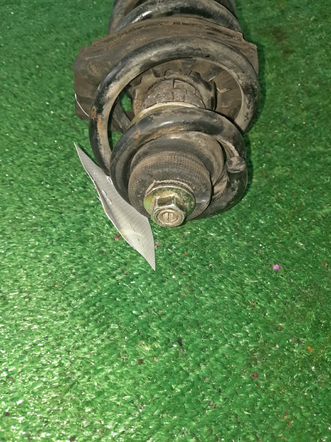 Стойка правая задняя TOYOTA COROLLA, OPA, PREMIO, COROLLA SPACIO, VISTA, ALLION, COROLLA FIELDER, ALLEX, COROLLA RUNX, SIENTA, WILL VS, VISTA ARDEO, COROLLA  AXIO NZE121, NZE120, NZE141, ZZE122, CE121, ZZE123, ACT10, ZCT10, ZZT240, NZT240, AZT240, NZ