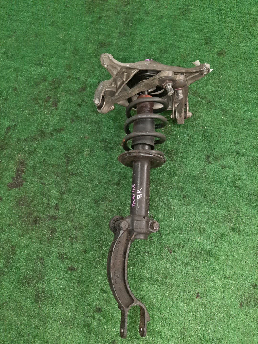 Стойка левая передняя AUDI Q5 8RB CDN 8R0413031BC 1 ракурс