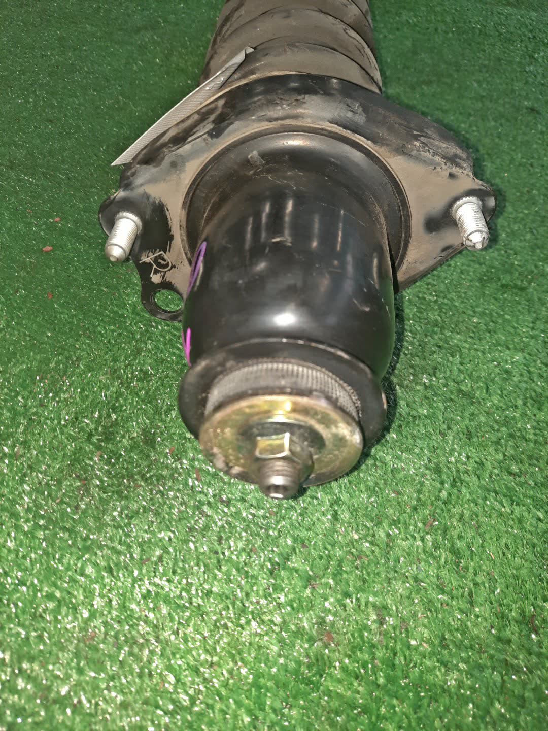 Стойка правая задняя TOYOTA COROLLA, OPA, PREMIO, PRIUS, COROLLA SPACIO, VISTA, ALLION, COROLLA FIELDER, ALLEX, COROLLA RUNX, SIENTA, WILL VS, VISTA ARDEO, COROLLA  AXIO NZE121, NZE120, NZE141, ZZE122, CE121, ZZE123, ACT10, ZCT10, ZZT240, NZT240, AZT