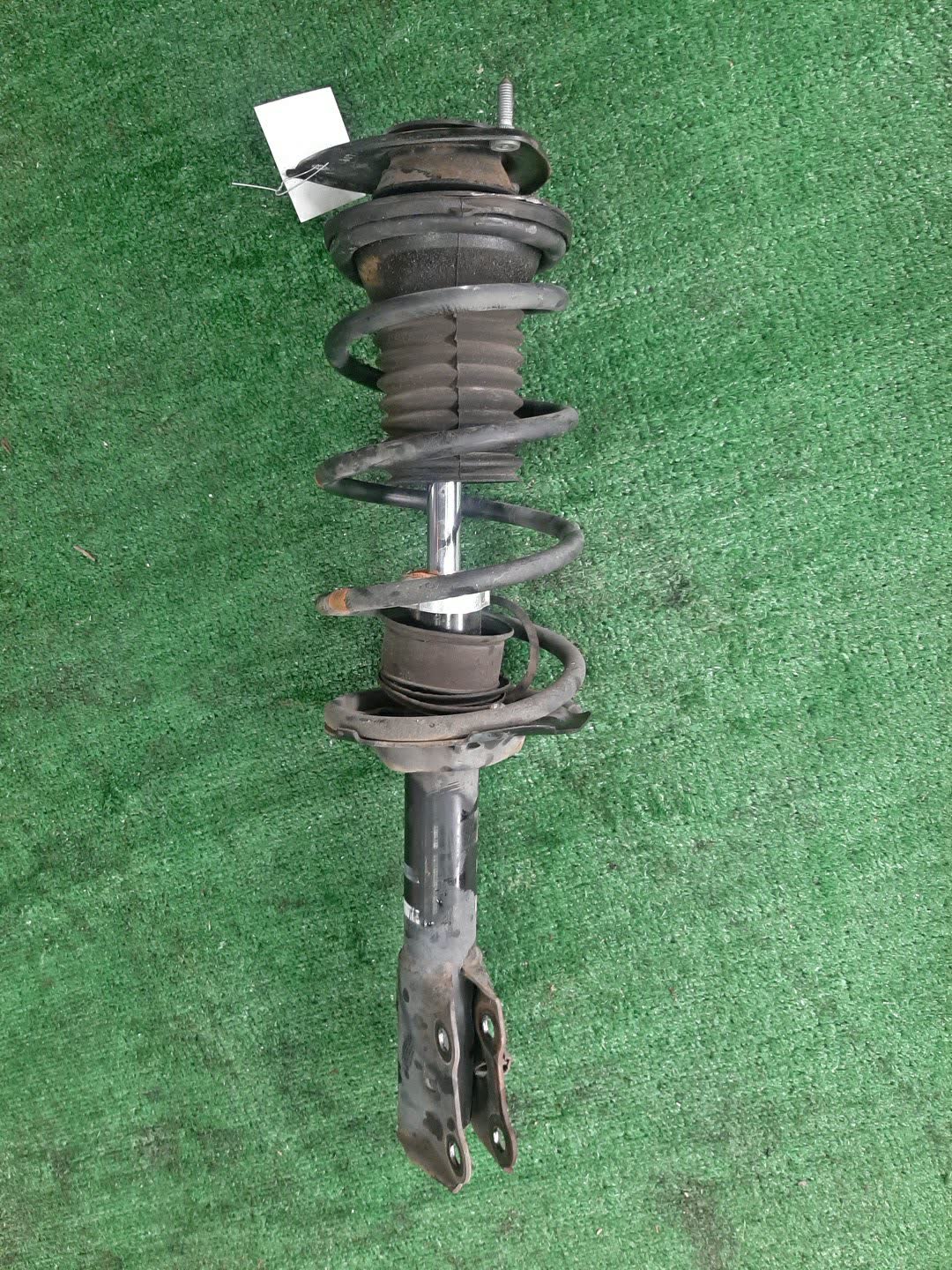 Стойка левая передняя TOYOTA FUNCARGO, IST, PLATZ, RAUM, VITZ, WILL VI, PROBOX, BB, PORTE, SUCCEED, WILL CYPHA NCP20, NCP21, NCP60, NCP61, NCP12, SCP11, NCZ20, SCP10, NCP10, SCP13, NCP13, NCP19, NCP51V, NCP58G, NCP50V, NLP51, NCP52V, NCP30, NCP31, NC