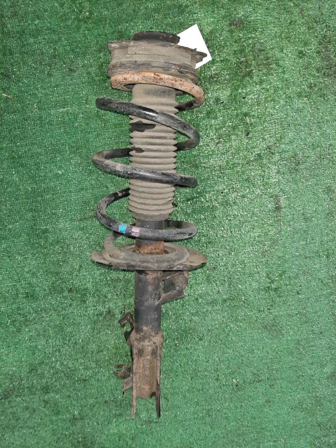 Стойка левая передняя  NISSAN DUALIS, X-TRAIL KNJ10, NJ10, NT31, DNT31, TNT31 MR20DE, M9R, QR25DE 1 ракурс