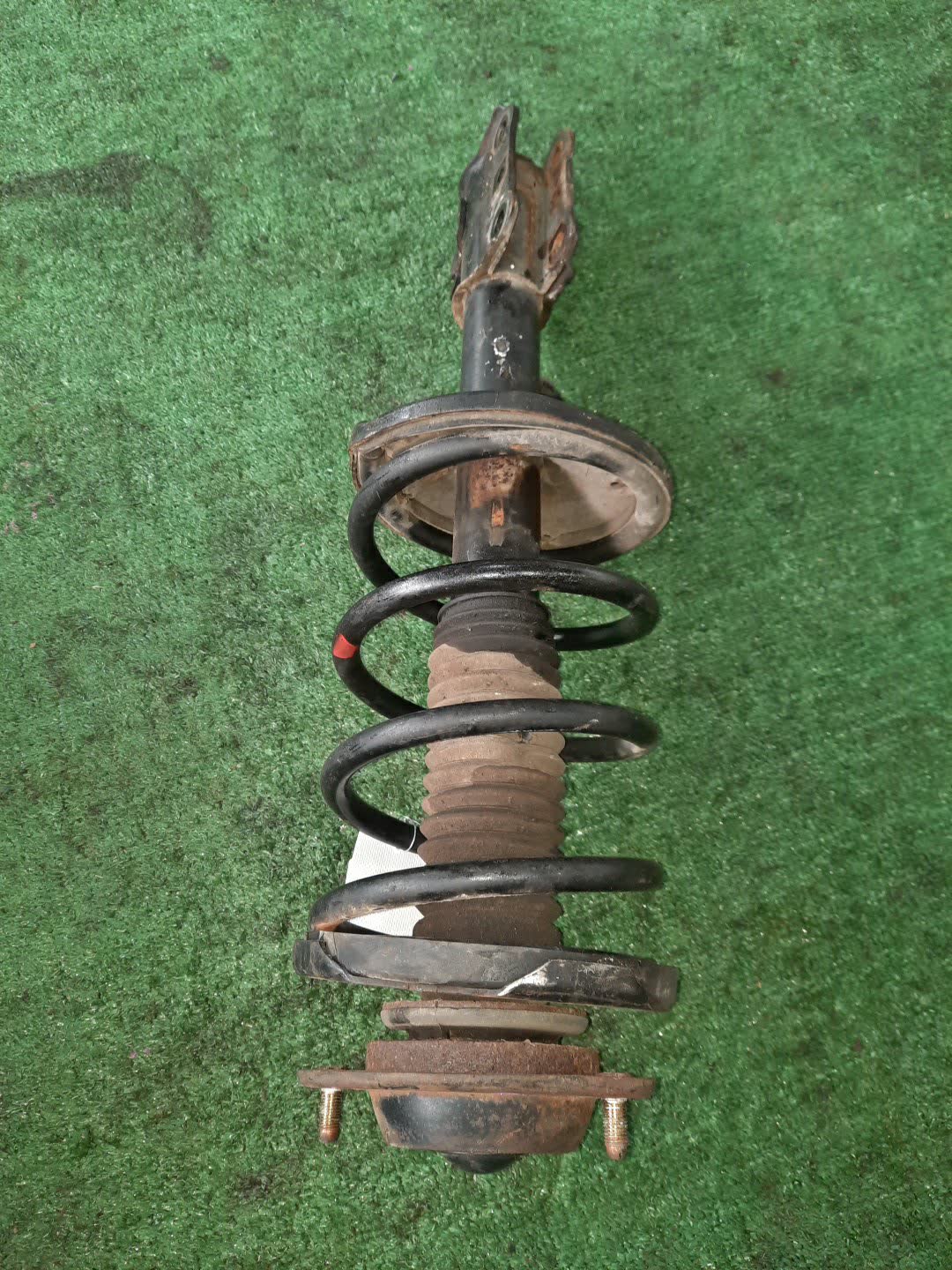 Стойка правая передняя  MAZDA FORD FRIDA, BONGO FRIENDEE SGLRF, SG5WF, SGLR, SGL5 WL-TE, WL-T 1 ракурс