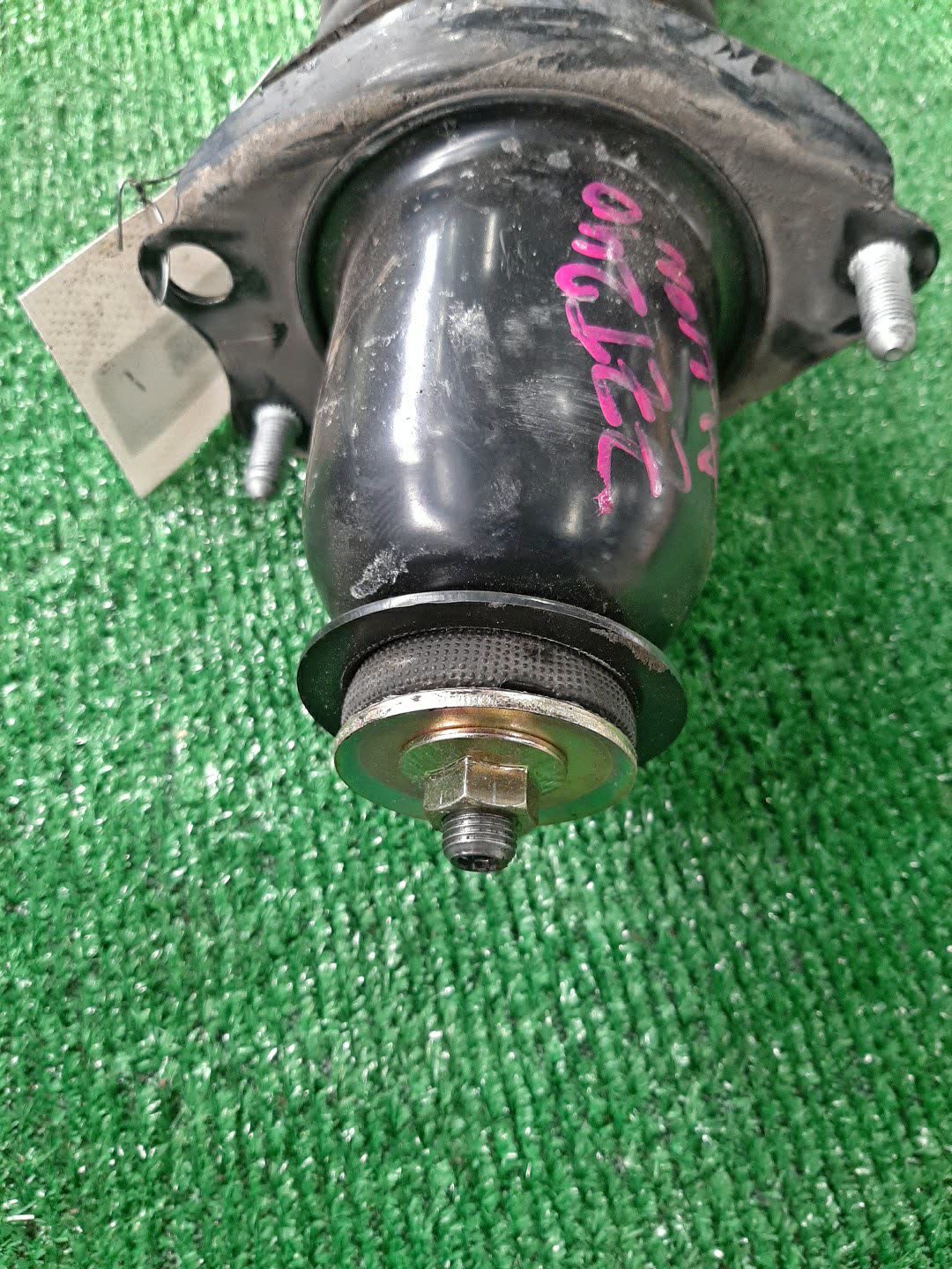 Стойка левая задняя TOYOTA COROLLA, OPA, PREMIO, PRIUS, COROLLA SPACIO, VISTA, ALLION, COROLLA FIELDER, ALLEX, COROLLA RUNX, SIENTA, WILL VS, VISTA ARDEO, COROLLA  AXIO NZE121, NZE120, NZE141, ZZE122, CE121, ZZE123, ACT10, ZCT10, ZZT240, NZT240, AZT2