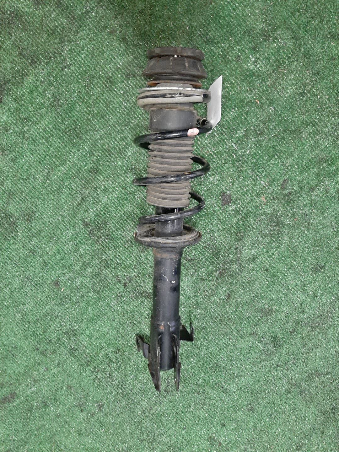 Стойка правая передняя SUZUKI WAGON R MH35S R06A 1 ракурс
