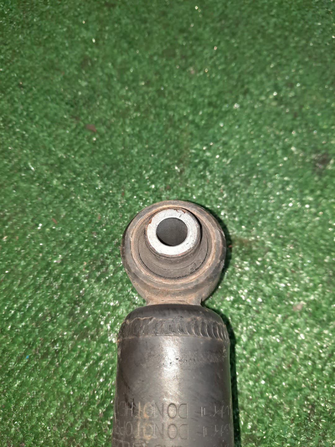 Стойка левая задняя SUBARU OUTBACK BR9 EJ25DE 3 ракурс