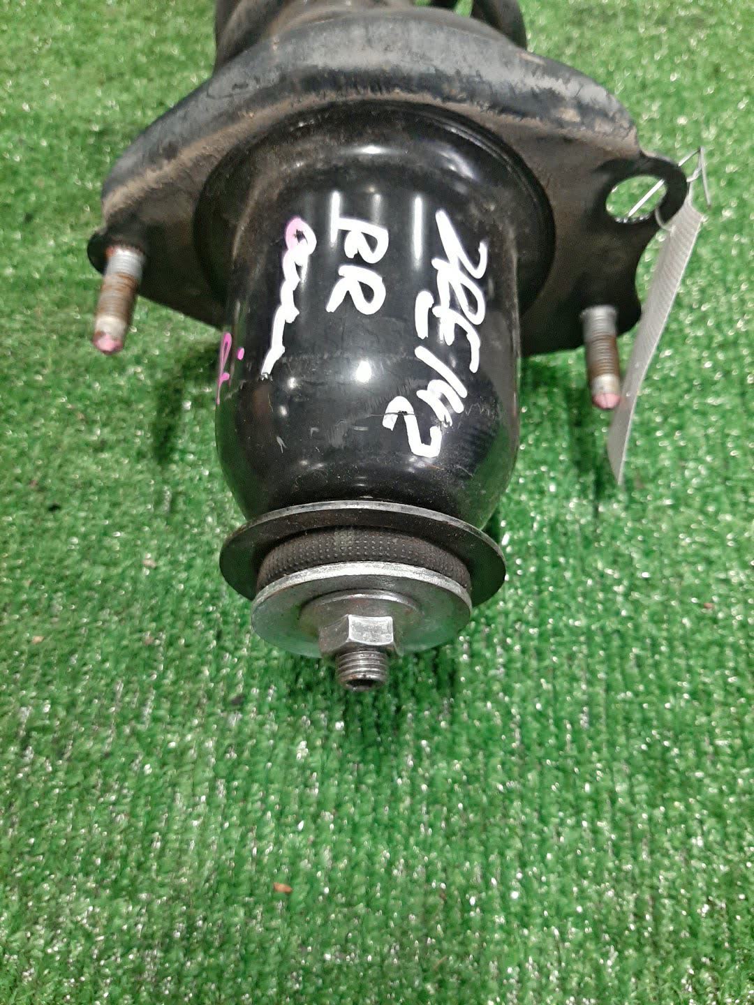 Стойка правая задняя TOYOTA COROLLA, OPA, PREMIO, COROLLA SPACIO, VISTA, ALLION, COROLLA FIELDER, ALLEX, COROLLA RUNX, SIENTA, WILL VS, VISTA ARDEO, COROLLA AXIO NZE121, NZE120, NZE141, ZZE122, CE121, ZZE123, ACT10, ZCT10, ZZT240, NZT240, AZT240, NZ Стойка правая задняя TOYOTA COROLLA, OPA, PREMIO, COROLLA SPACIO, VISTA, ALLION, COROLLA FIELDER, ALLEX, COROLLA RUNX, SIENTA, WILL VS, VISTA ARDEO, COROLLA AXIO NZE121, NZE120, NZE141, ZZE122, CE121, ZZE123, ACT10, ZCT10, ZZT240, NZT240, AZT240, NZ