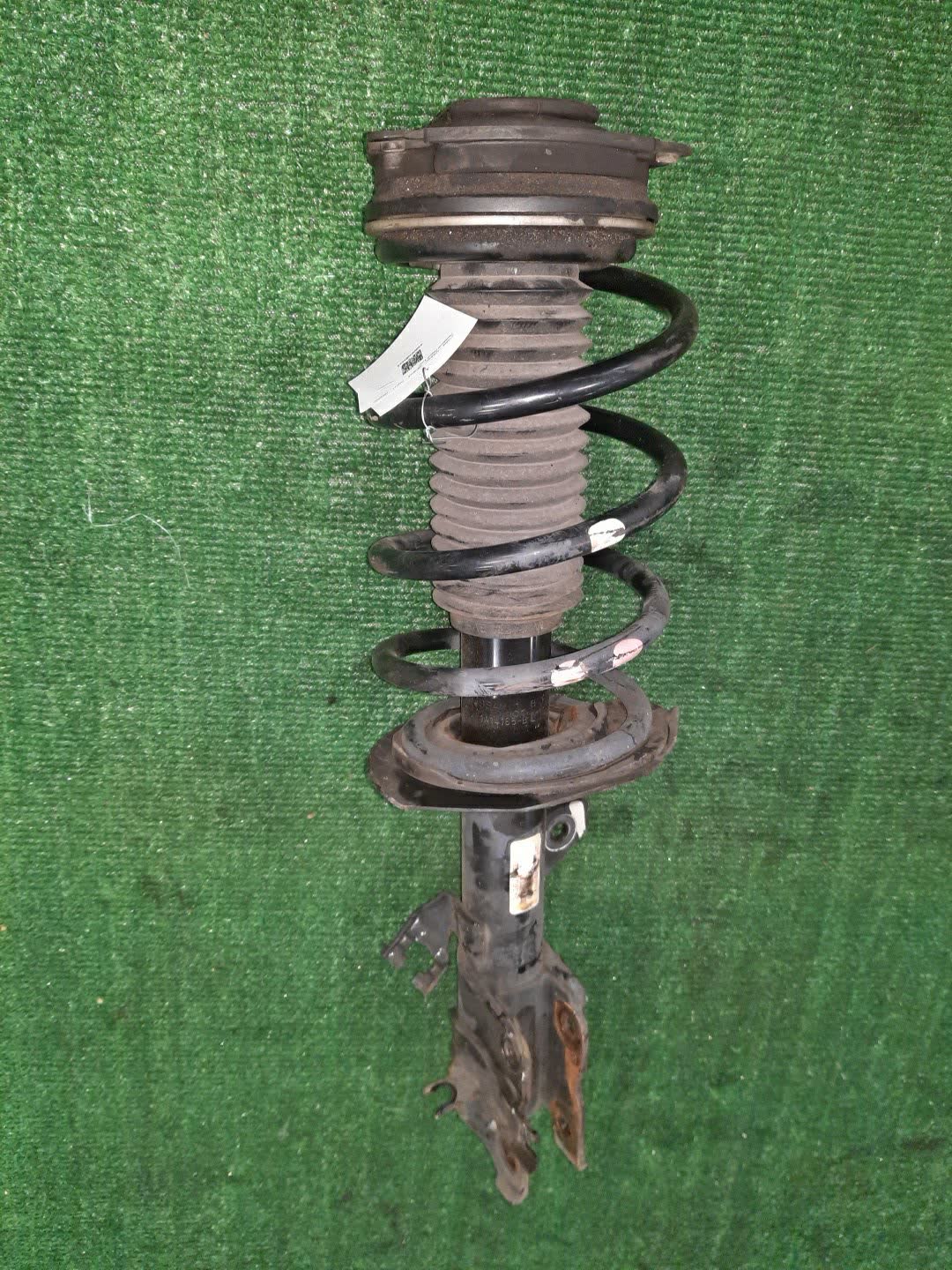 Стойка левая передняя NISSAN SERENA GNC27 MR20DD 1 ракурс