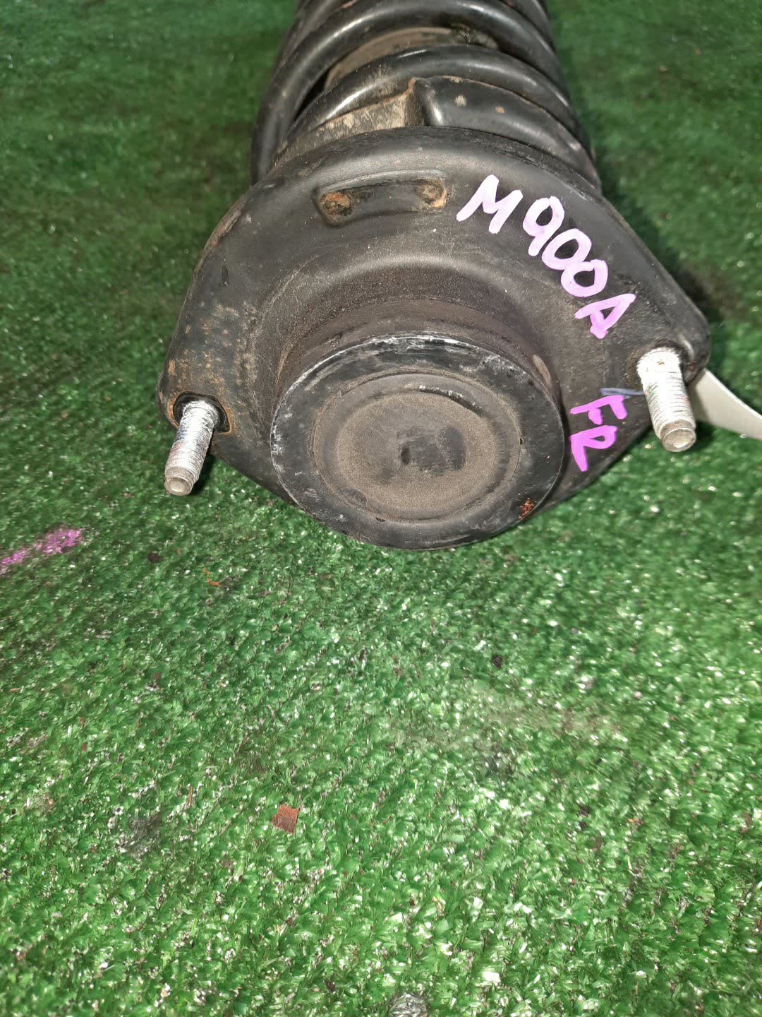 Стойка правая передняя TOYOTA THOR, JUSTY, TANK, ROOMY M910S, M900S, M900F, M910F, M910A, M900A 1KR-FE 2 ракурс