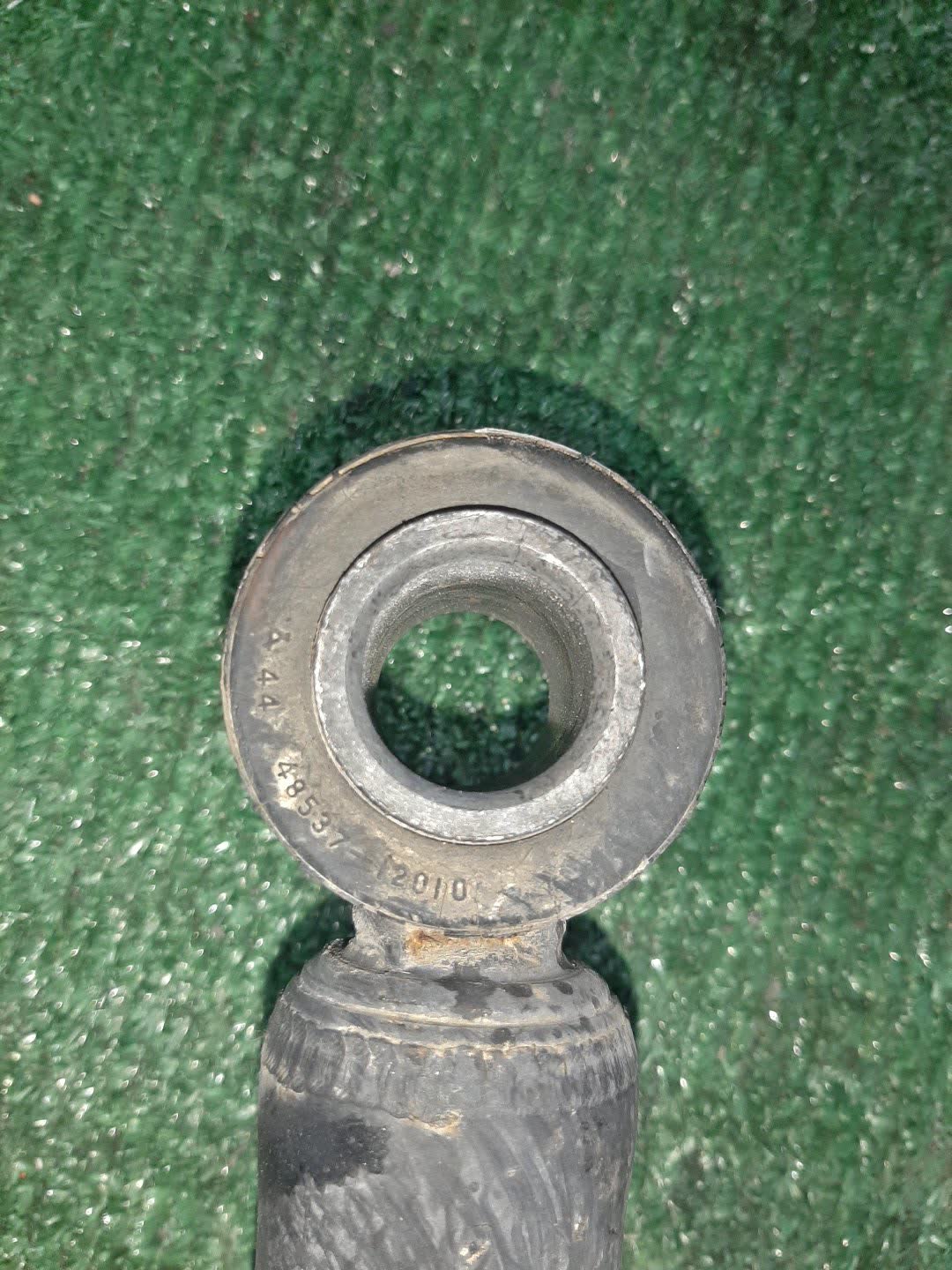 Стойка правая задняя TOYOTA COROLLA, OPA, PREMIO, COROLLA SPACIO, VISTA, ALLION, COROLLA FIELDER, ALLEX, COROLLA RUNX, SIENTA, WILL VS, VISTA ARDEO, COROLLA  AXIO NZE121, NZE120, NZE141, ZZE122, CE121, ZZE123, ACT10, ZCT10, ZZT240, NZT240, AZT240, NZ