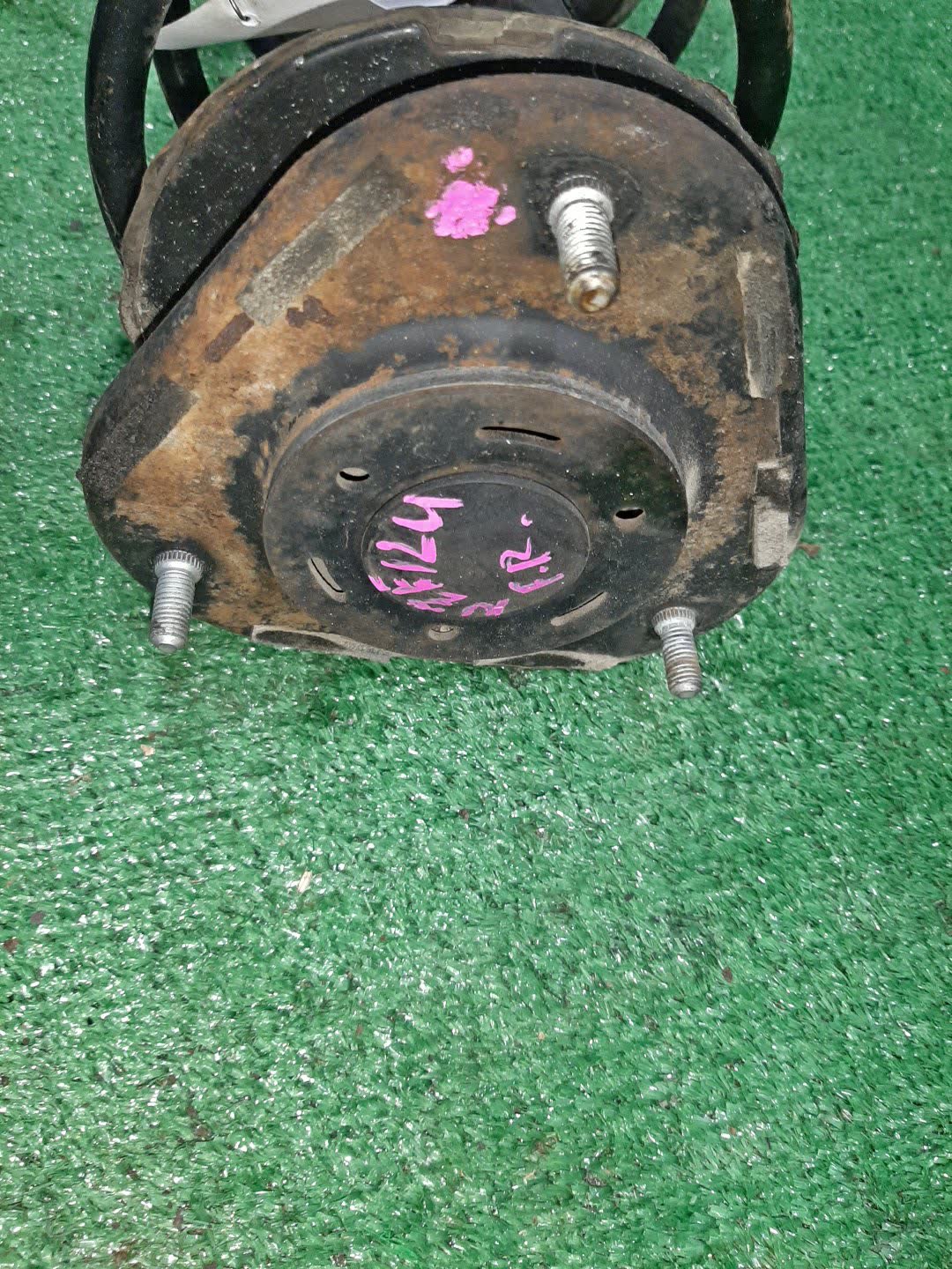 Стойка правая передняя TOYOTA COROLLA, PREMIO, COROLLA SPACIO, WISH, ALLION, COROLLA FIELDER, ALLEX, COROLLA RUNX, WILL VS, COROLLA  AXIO ZZE124, NZE121, NZE120, ZZE122, NZE124, CE121, ZRT265, ZZT240, NZT240, ZRT260, ZZT245, NZT260, ZRT261, NZE121N, 