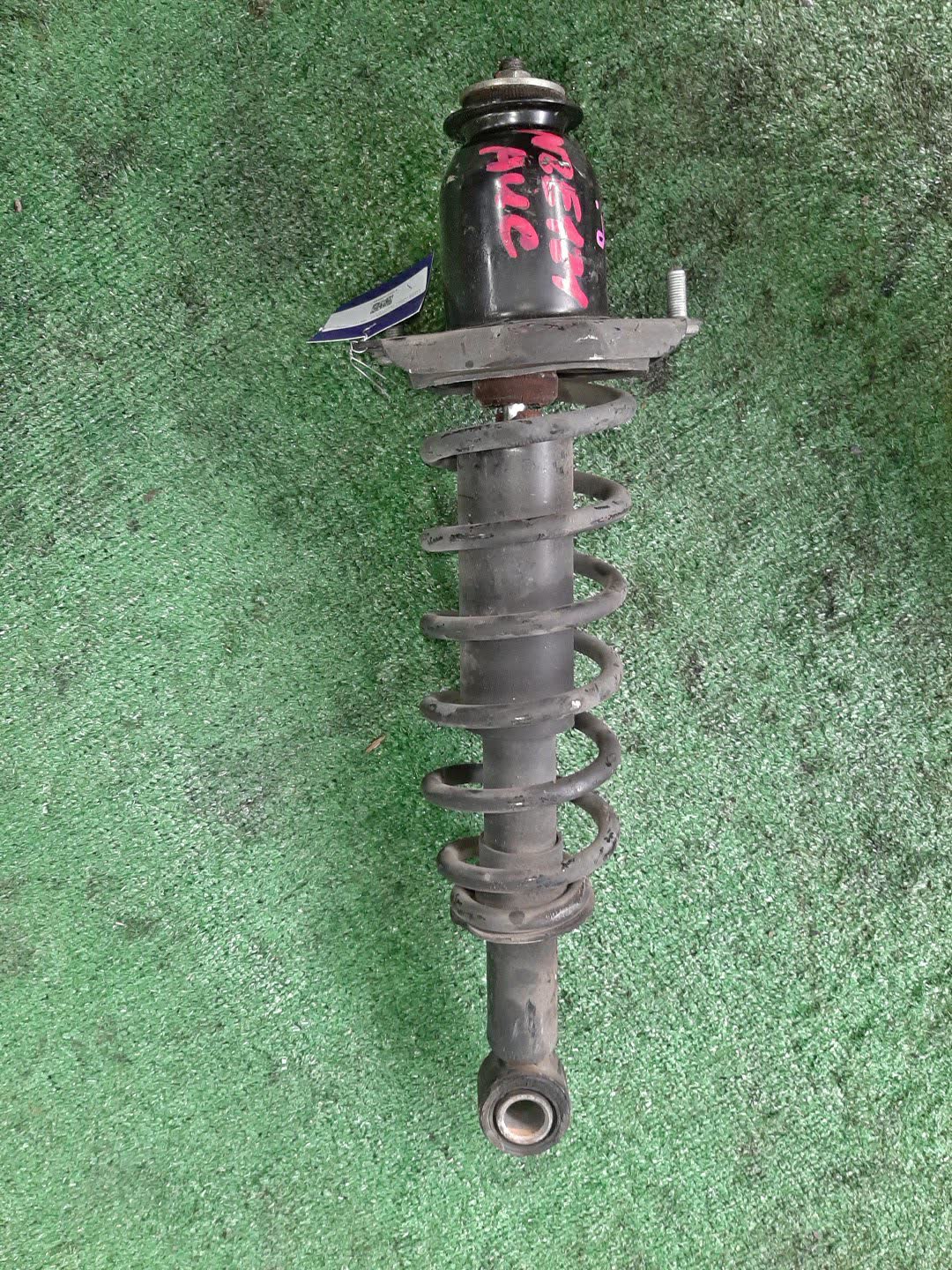 Стойка правая задняя TOYOTA COROLLA, OPA, PREMIO, COROLLA SPACIO, VISTA, ALLION, COROLLA FIELDER, ALLEX, COROLLA RUNX, SIENTA, WILL VS, VISTA ARDEO, COROLLA  AXIO NZE121, NZE120, NZE141, ZZE122, CE121, ZZE123, ACT10, ZCT10, ZZT240, NZT240, AZT240, NZ