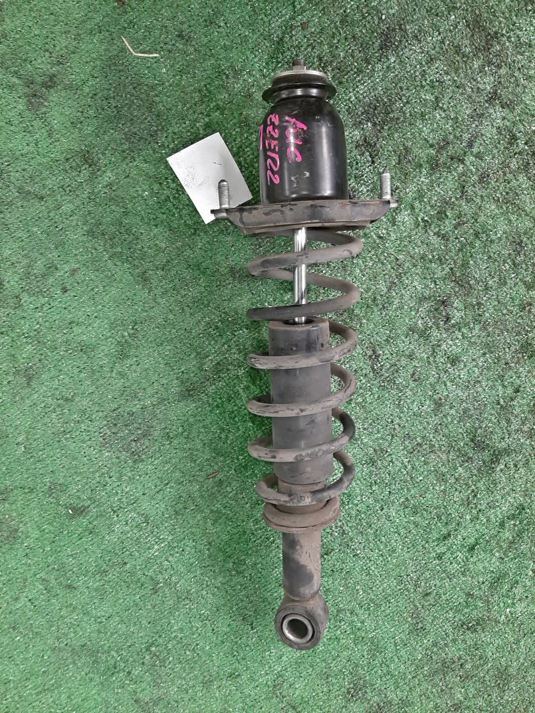 Стойка левая задняя TOYOTA COROLLA, OPA, PREMIO, COROLLA SPACIO, VISTA, ALLION, COROLLA FIELDER, ALLEX, COROLLA RUNX, SIENTA, WILL VS, VISTA ARDEO, COROLLA  AXIO NZE121, NZE120, NZE141, ZZE122, CE121, ZZE123, ACT10, ZCT10, ZZT240, NZT240, AZT240, NZE