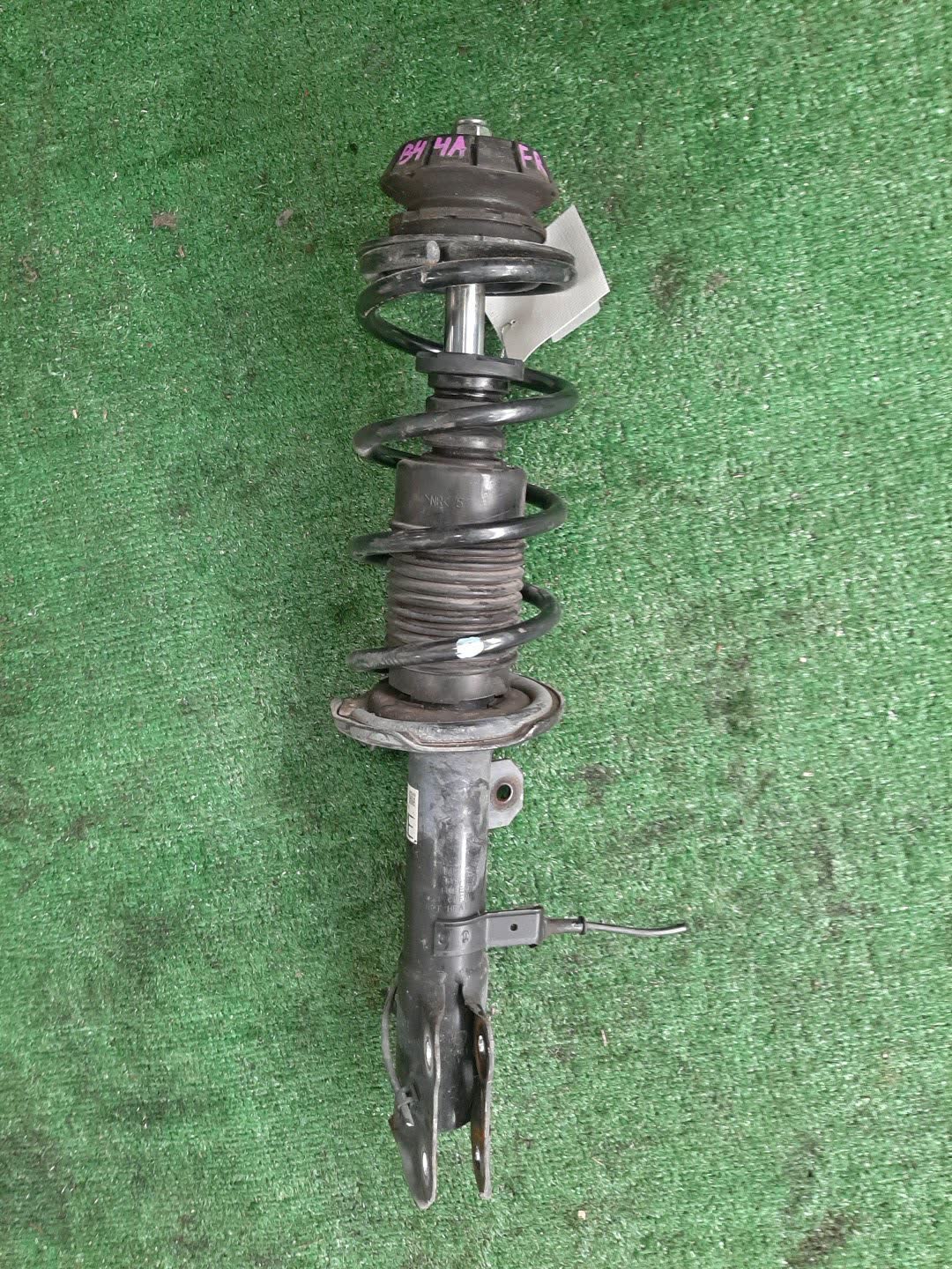 Стойка правая передняя NISSAN ROOX B44A BR06DE 1 ракурс