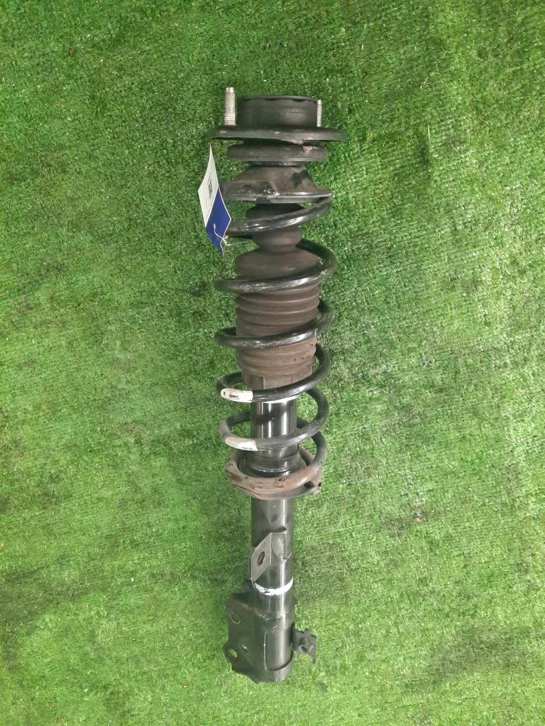 Стойка правая передняя  TOYOTA THOR, JUSTY, TANK, ROOMY M910S, M900S, M900F, M910F, M910A, M900A 1KR-FE 1 ракурс