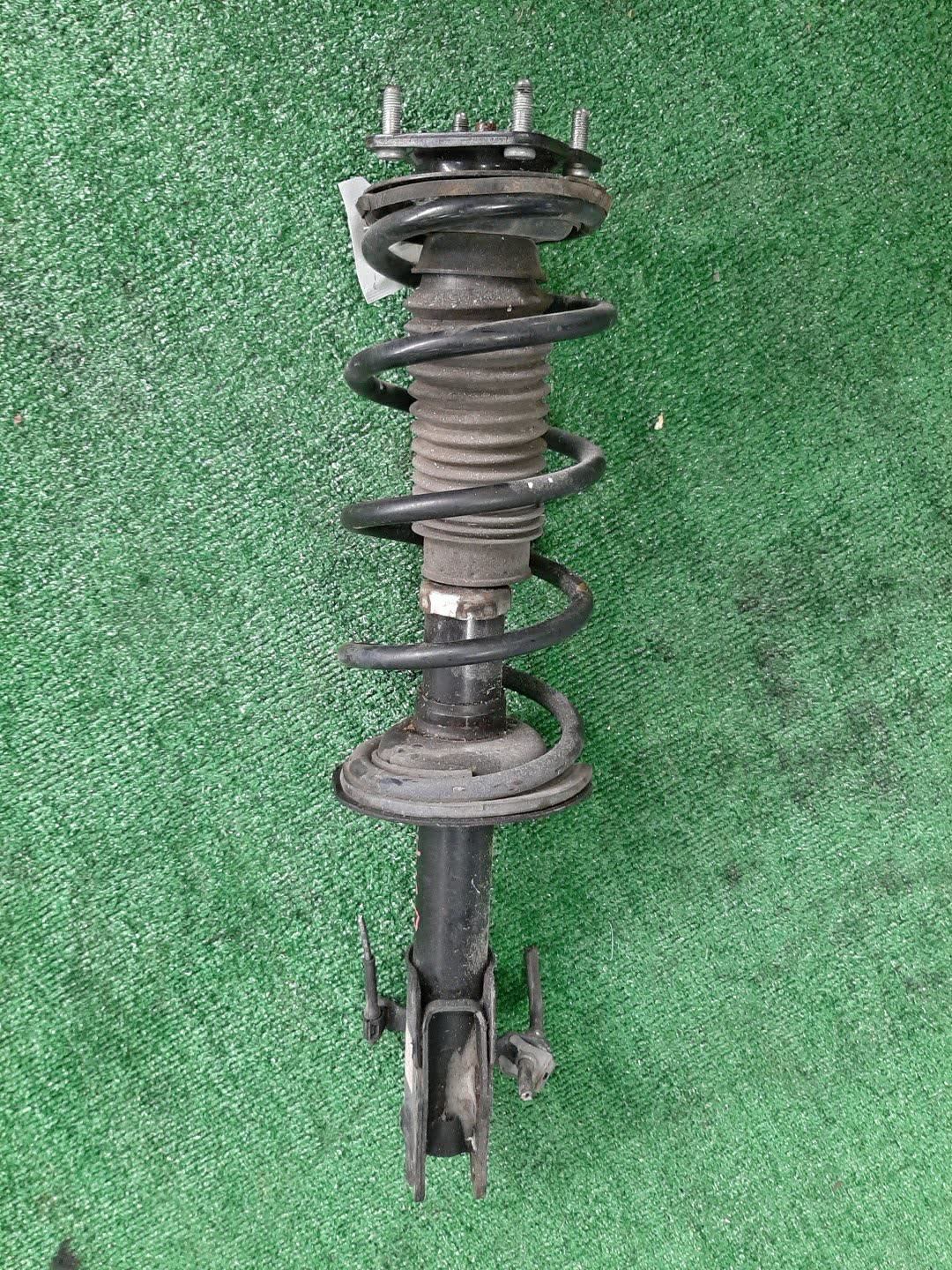 Стойка правая передняя MAZDA MPV LY3P L3-DE 1 ракурс
