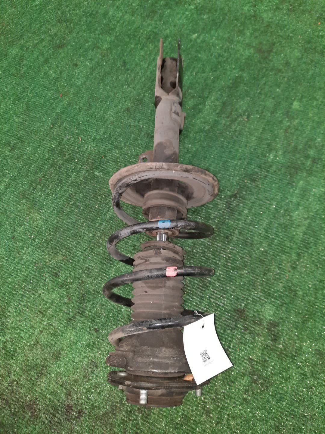 Стойка левая передняя TOYOTA OPA ACT10, ZCT10 1AZ-FSE, 1ZZ-FE 1 ракурс