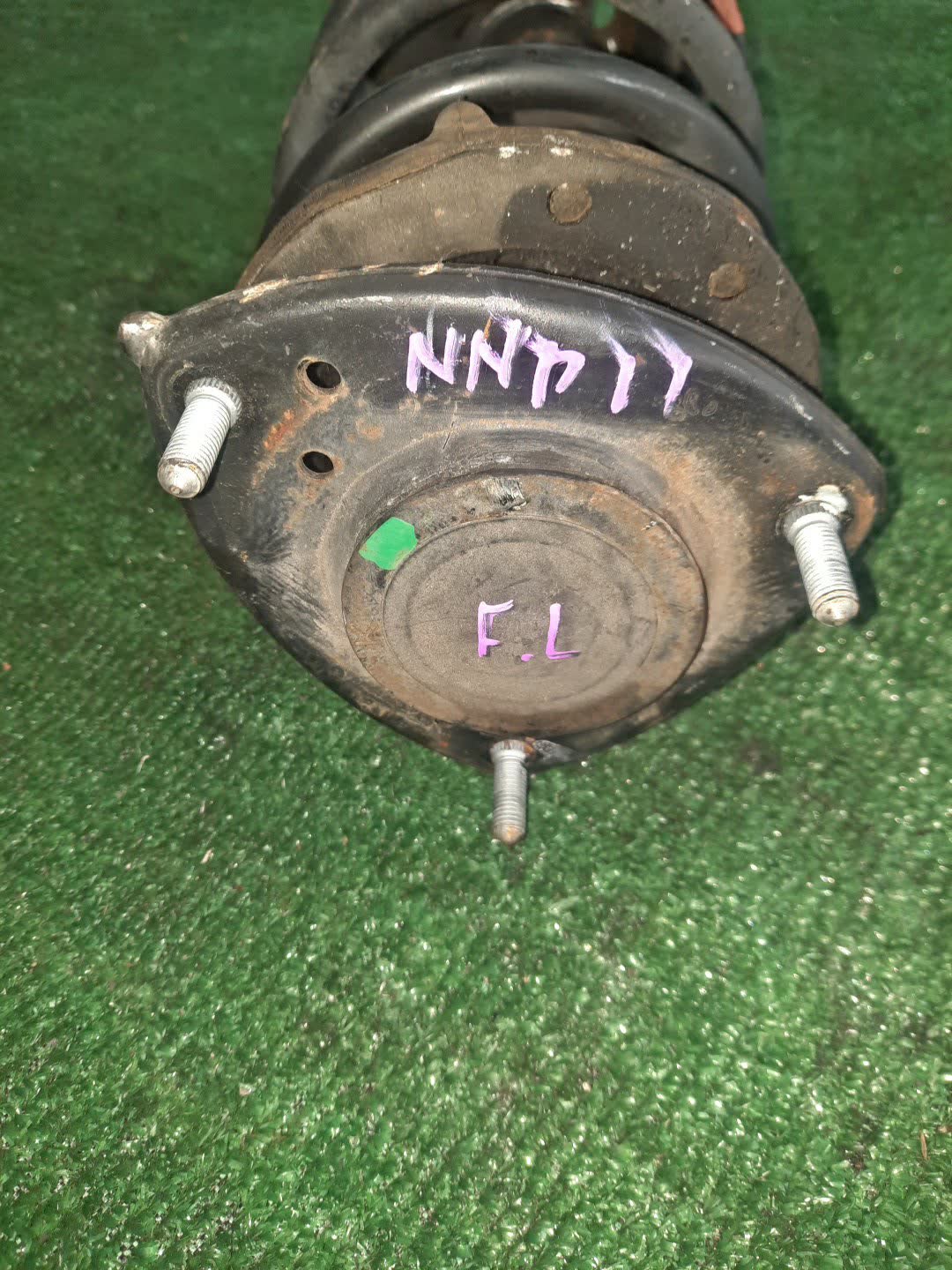 Стойка левая передняя TOYOTA FUNCARGO, IST, PLATZ, RAUM, VITZ, WILL VI, PROBOX, BB, PORTE, SUCCEED, WILL CYPHA NCP20, NCP21, NCP60, NCP61, NCP12, SCP11, NCZ20, SCP10, NCP10, SCP13, NCP13, NCP19, NCP51V, NCP58G, NCP50V, NLP51, NCP52V, NCP30, NCP31, NC