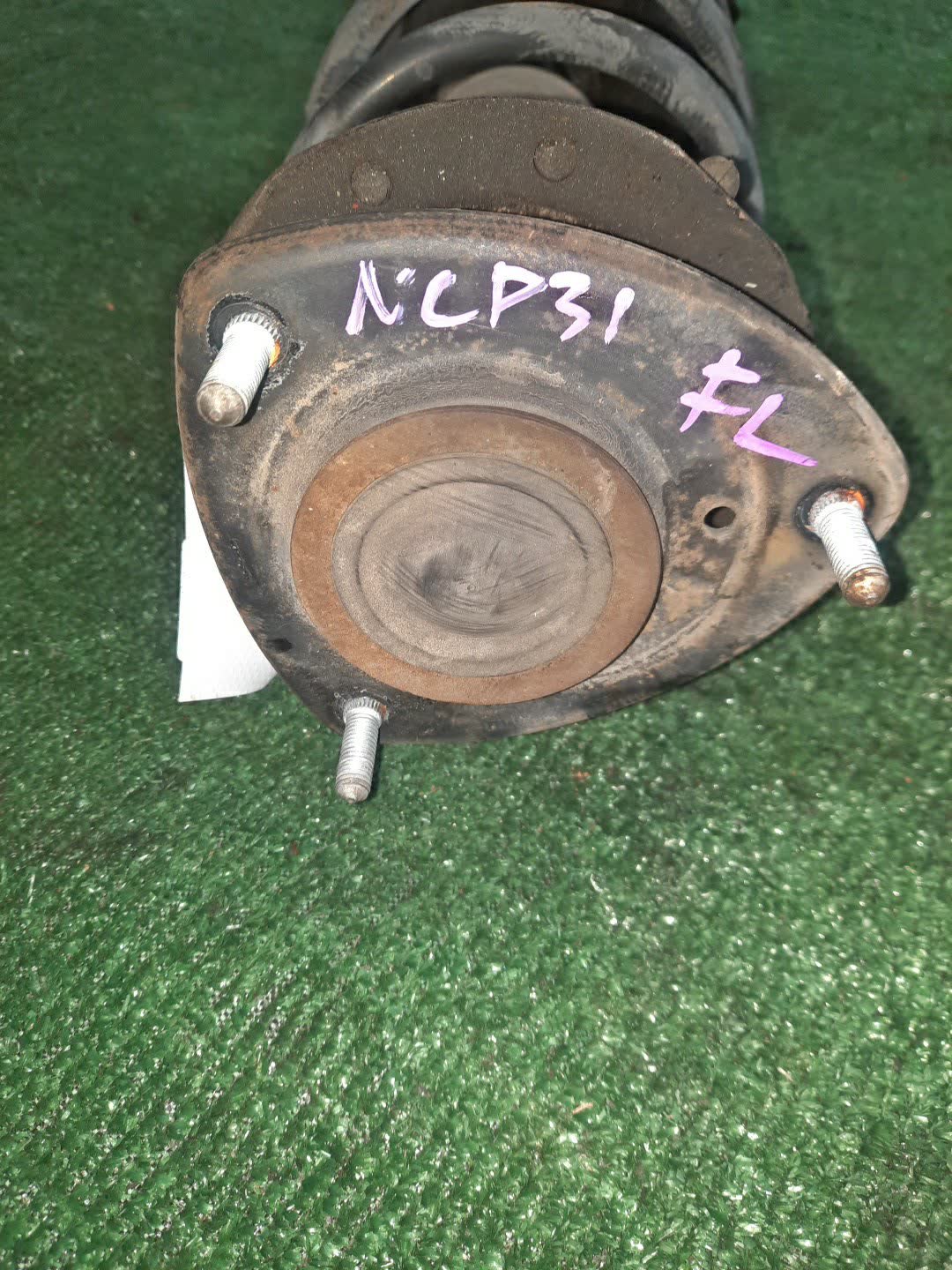 Стойка левая передняя TOYOTA FUNCARGO, IST, PLATZ, RAUM, VITZ, WILL VI, PROBOX, BB, PORTE, SUCCEED, WILL CYPHA NCP20, NCP21, NCP60, NCP61, NCP12, SCP11, NCZ20, SCP10, NCP10, SCP13, NCP13, NCP19, NCP51V, NCP58G, NCP50V, NLP51, NCP52V, NCP30, NCP31, NC