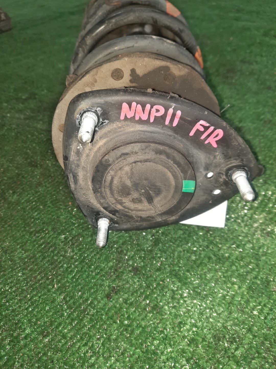 Стойка правая передняя TOYOTA FUNCARGO, IST, PLATZ, RAUM, VITZ, WILL VI, PROBOX, BB, PORTE, SUCCEED, WILL CYPHA NCP20, NCP21, NCP60, NCP61, NCP12, SCP11, NCZ20, SCP10, NCP10, SCP13, NCP13, NCP19, NCP51V, NCP58G, NCP50V, NLP51, NCP52V, NCP30, NCP31, N