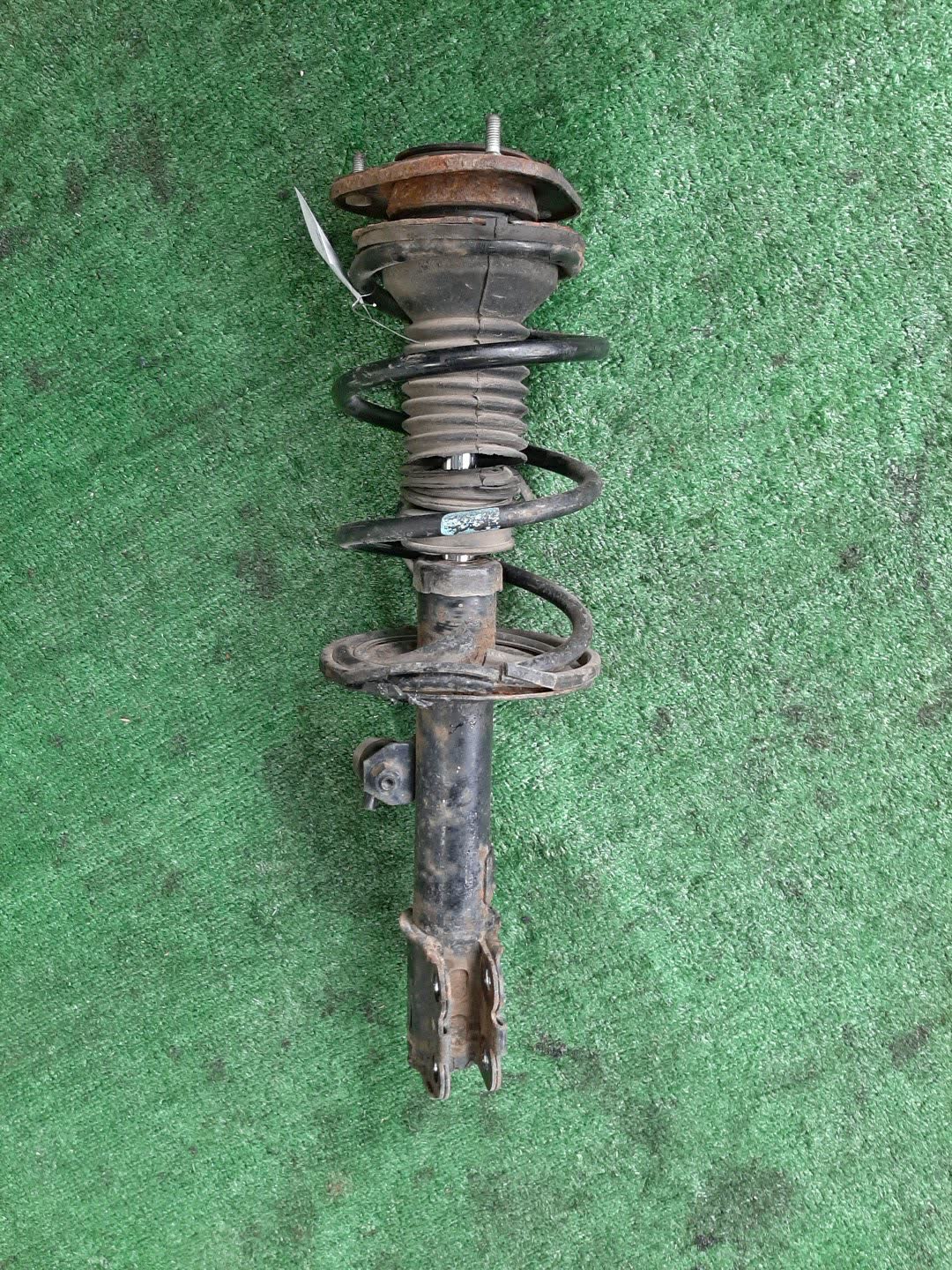 Стойка правая передняя TOYOTA COROLLA, PREMIO, COROLLA SPACIO, WISH, ALLION, COROLLA FIELDER, ALLEX, COROLLA RUNX, WILL VS, COROLLA  AXIO ZZE124, NZE121, NZE120, ZZE122, NZE124, CE121, ZRT265, ZZT240, NZT240, ZRT260, ZZT245, NZT260, ZRT261, NZE121N, 
