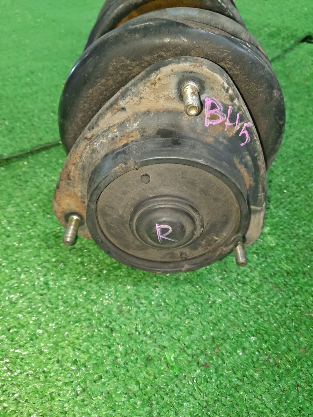 Стойка правая передняя SUBARU LEGACY BEE, BES, BH9, BE5, BH5, BHE, BHC, BE9 EZ30DE, EJ20TT, EJ25DE, EJ20DE, EJ20E 2 ракурс