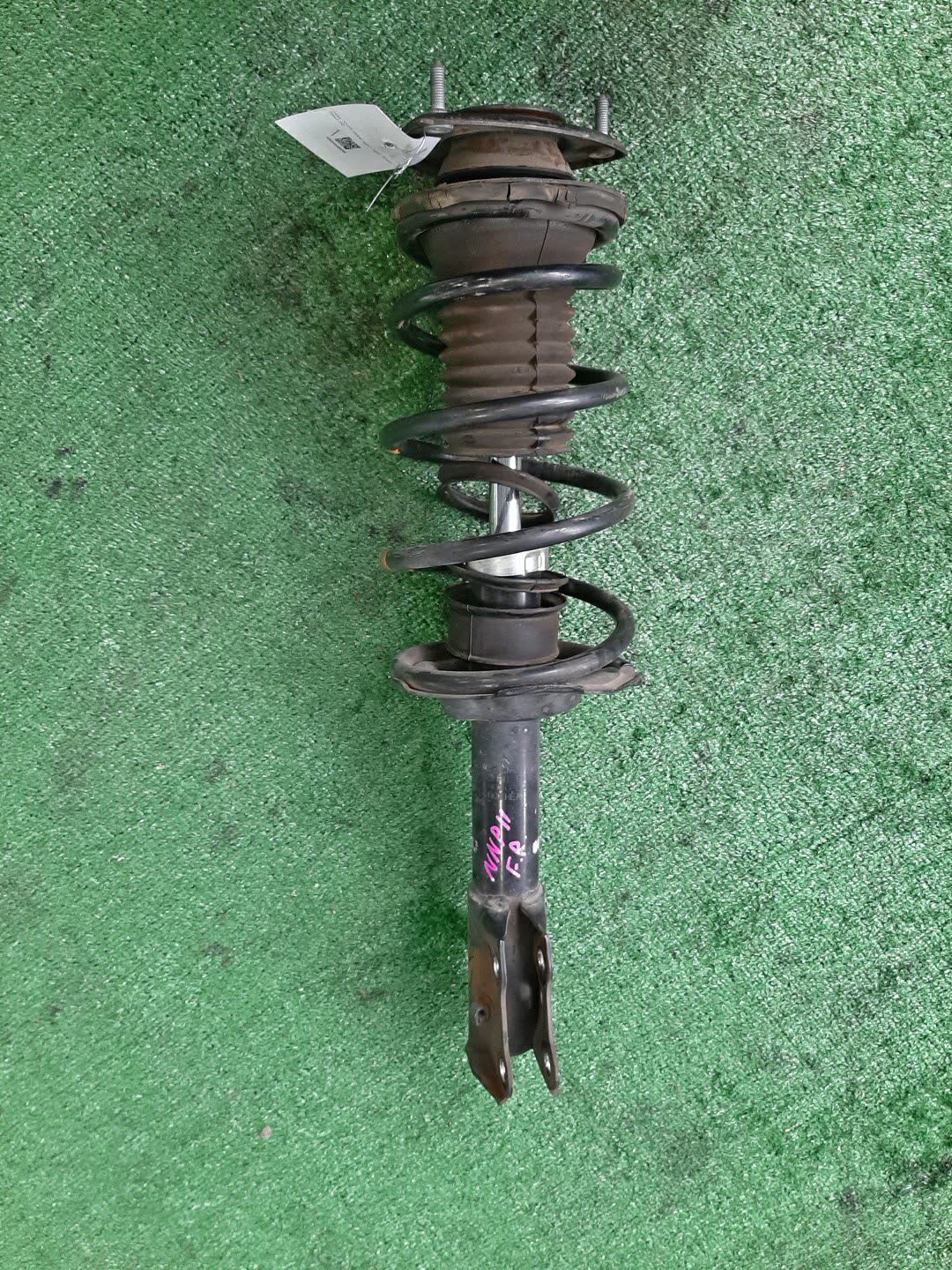 Стойка правая передняя TOYOTA FUNCARGO, IST, PLATZ, RAUM, VITZ, WILL VI, PROBOX, BB, PORTE, SUCCEED, WILL CYPHA NCP20, NCP21, NCP60, NCP61, NCP12, SCP11, NCZ20, SCP10, NCP10, SCP13, NCP13, NCP19, NCP51V, NCP58G, NCP50V, NLP51, NCP52V, NCP30, NCP31, N